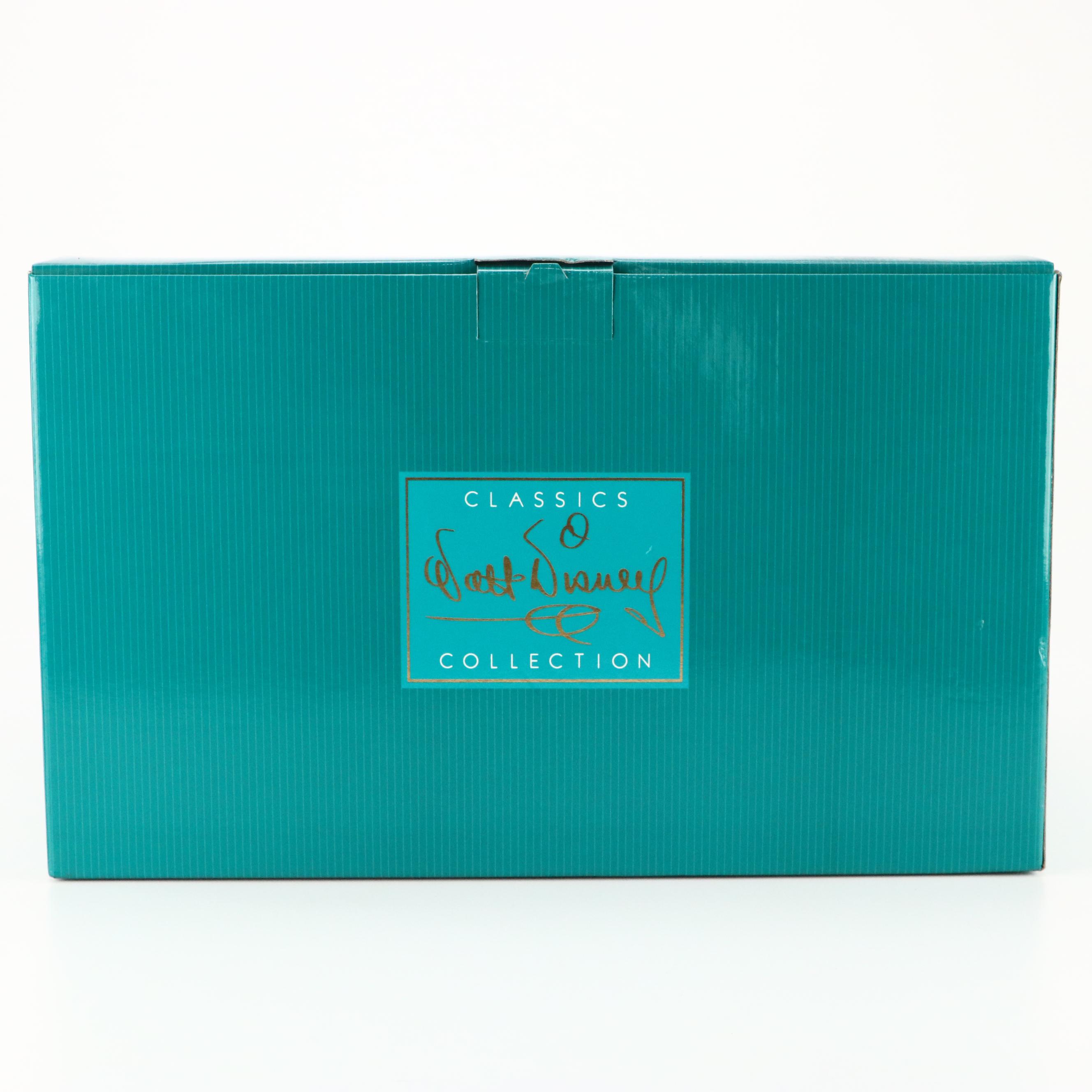 Walt Disney Classics Collection "Love's First Kiss" Figural Scene