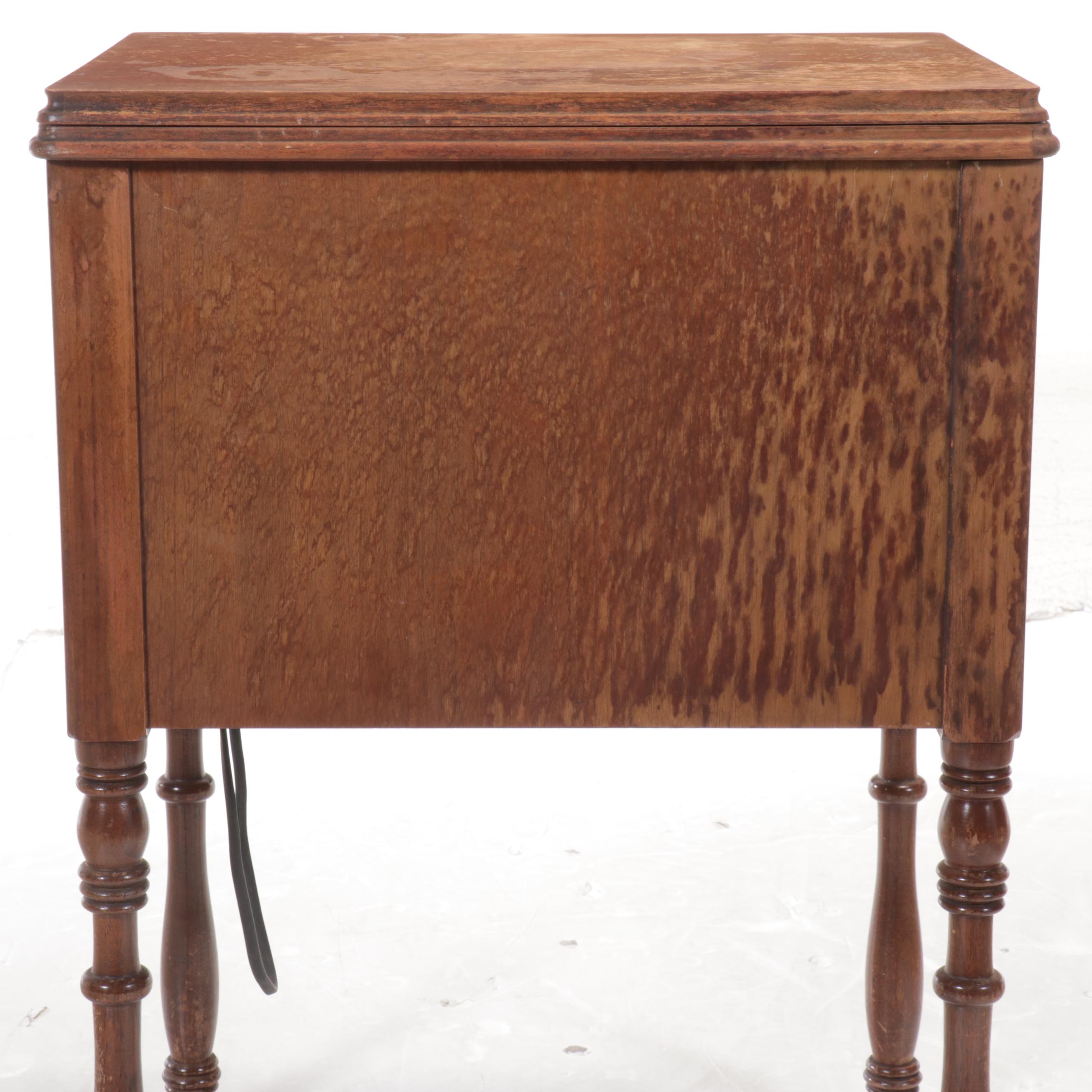 Singer Sewing Machine in Walnut Sewing Table