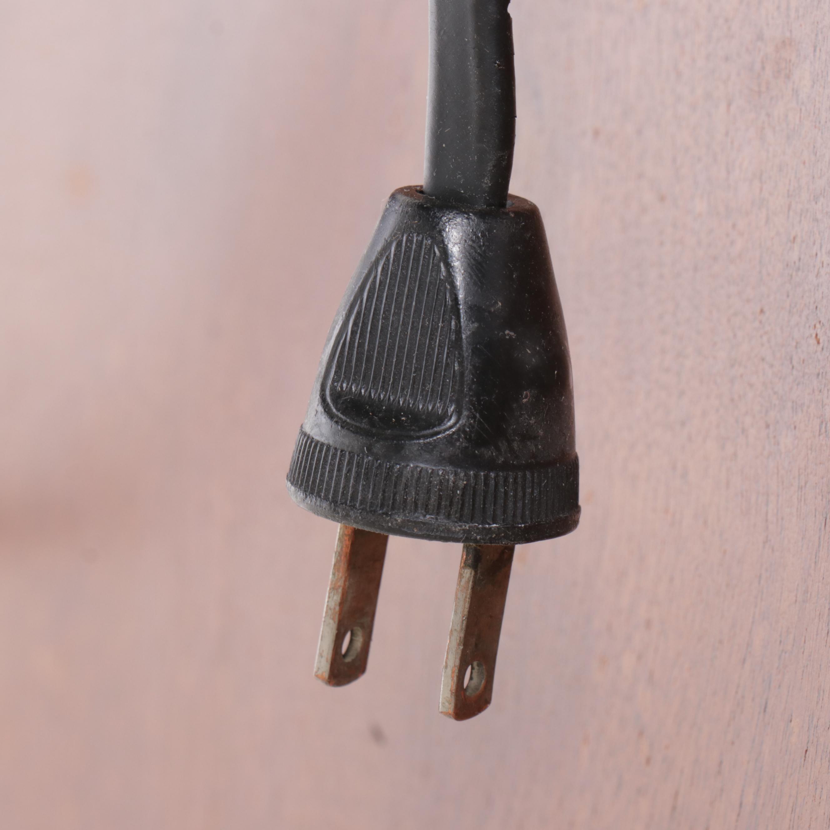 Singer Sewing Machine in Walnut Sewing Table