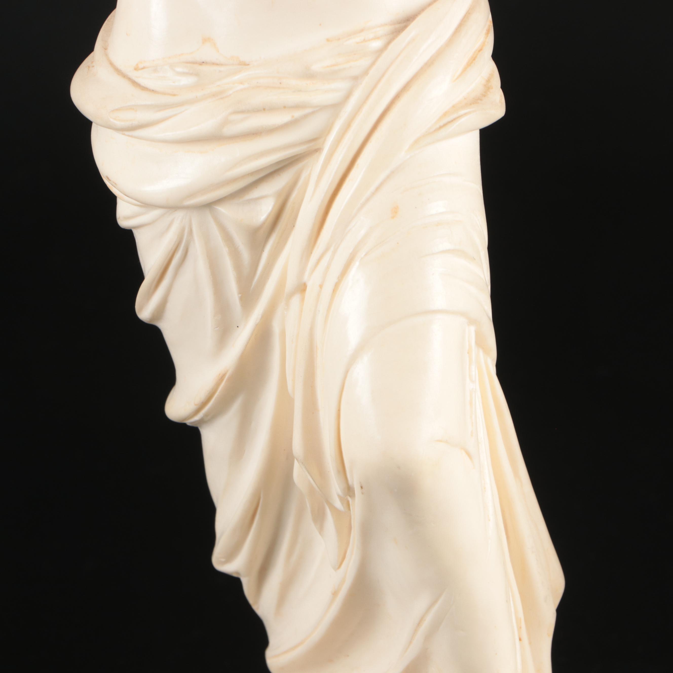 Replica "Venus de Milo" Resin Sculptures with "The Thinker" Resin Sculpture