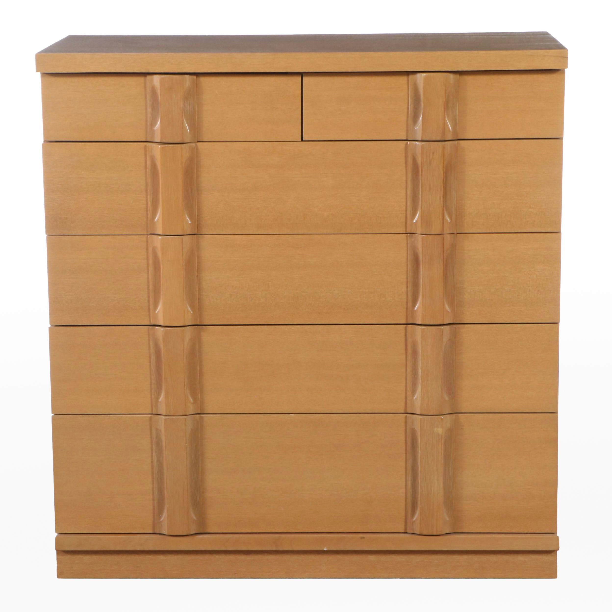 Mid Century Modern Maple Finish Chest of Drawers, Mid to Late 20th Century