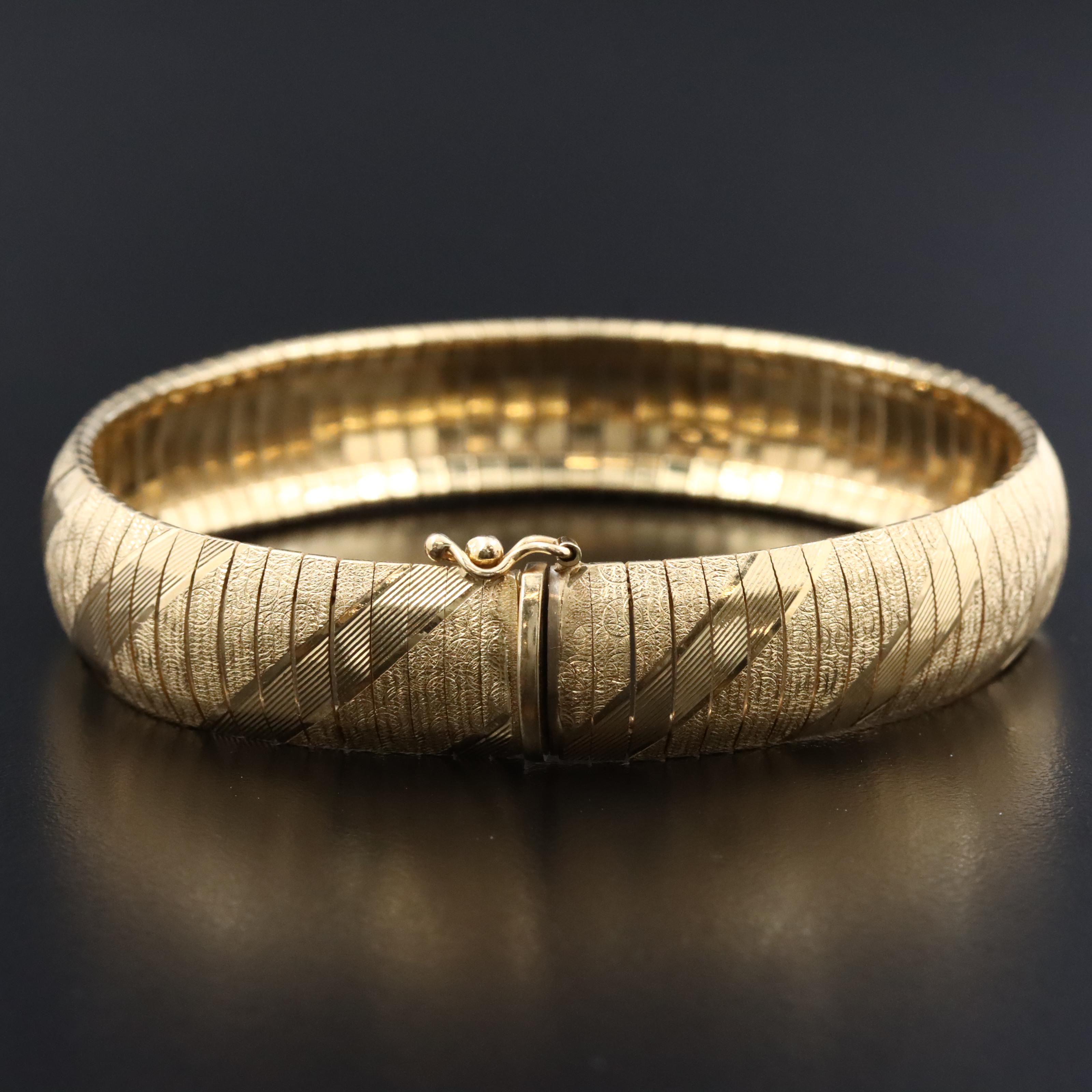 14K Pattered Omega Chain Bracelet