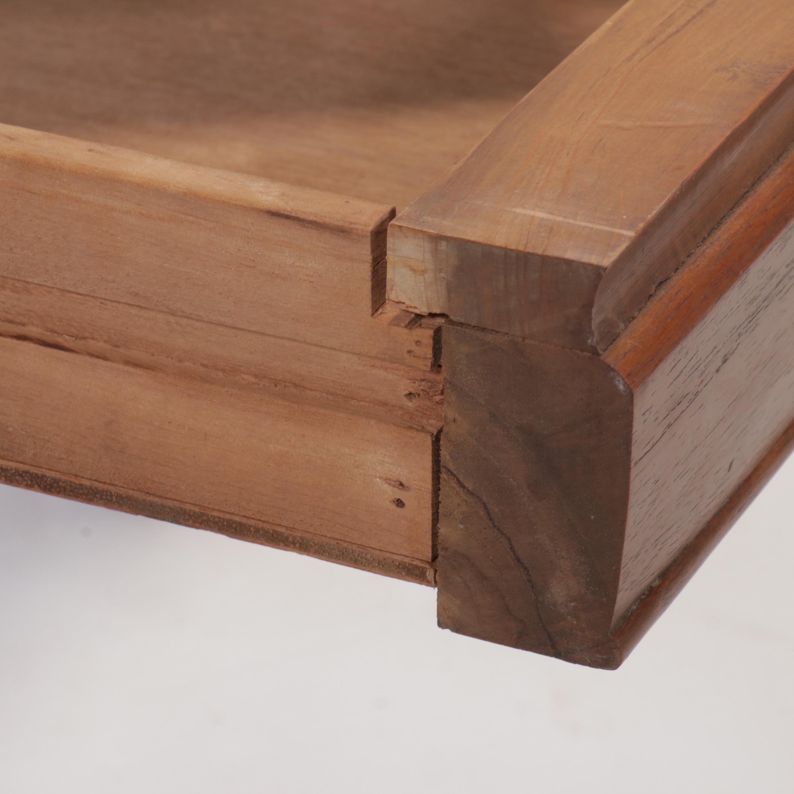 Ricardo Lynn & Co. Chinese Wooden Checkerboard Games Table with Chess Pieces