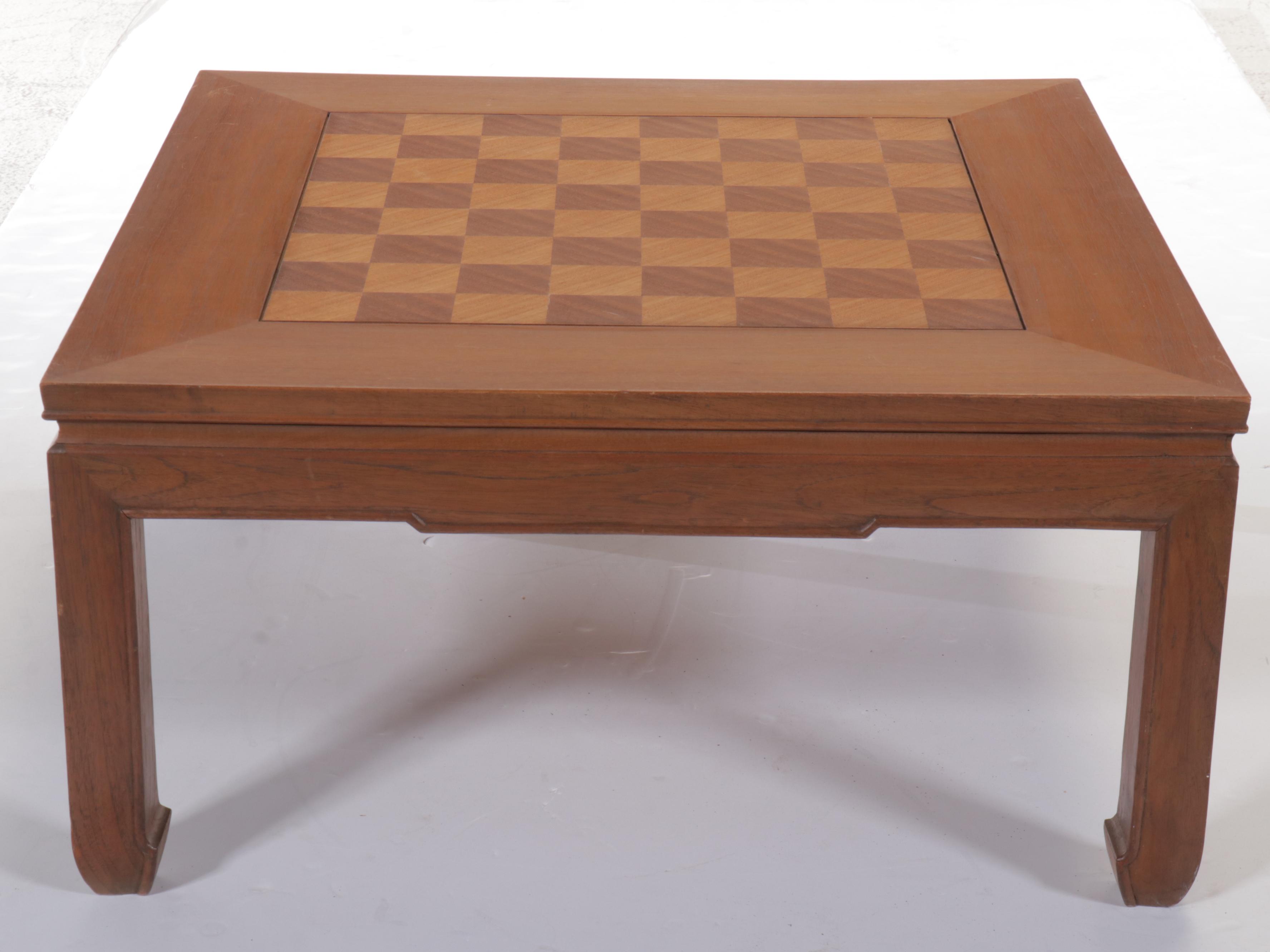 Ricardo Lynn & Co. Chinese Wooden Checkerboard Games Table with Chess Pieces