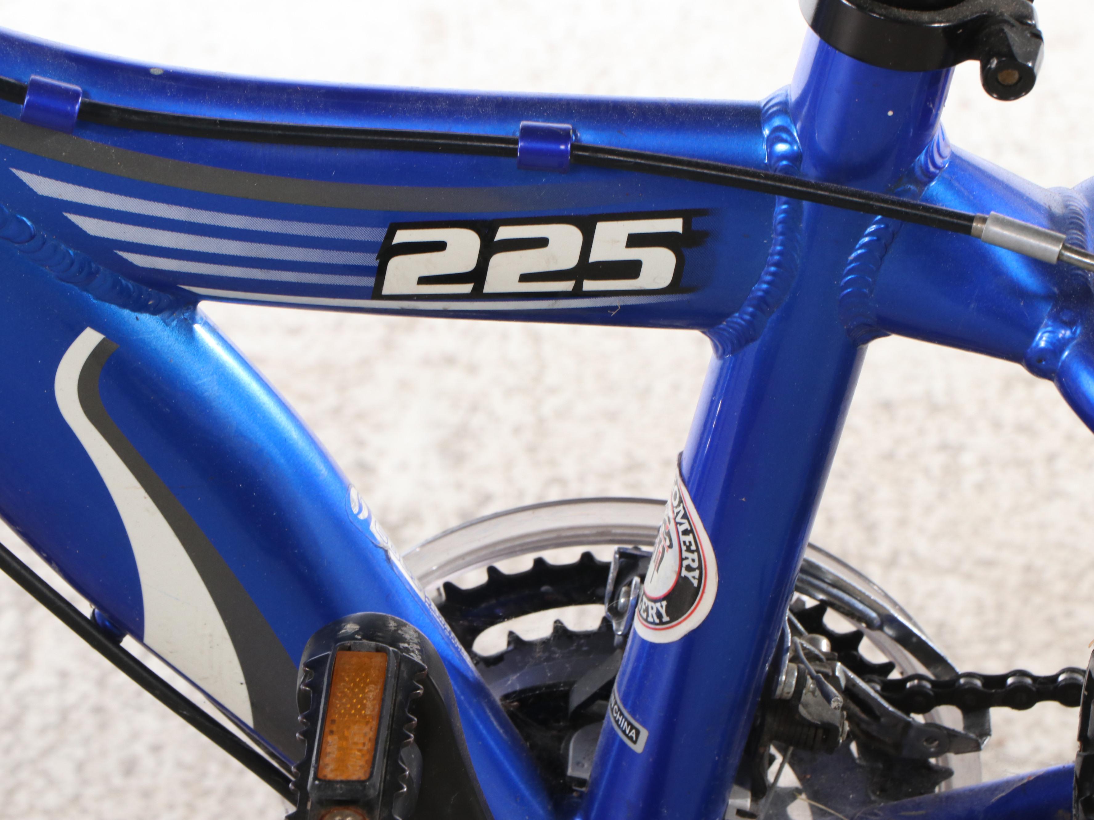 Giant MTX 225 Mountain Bike