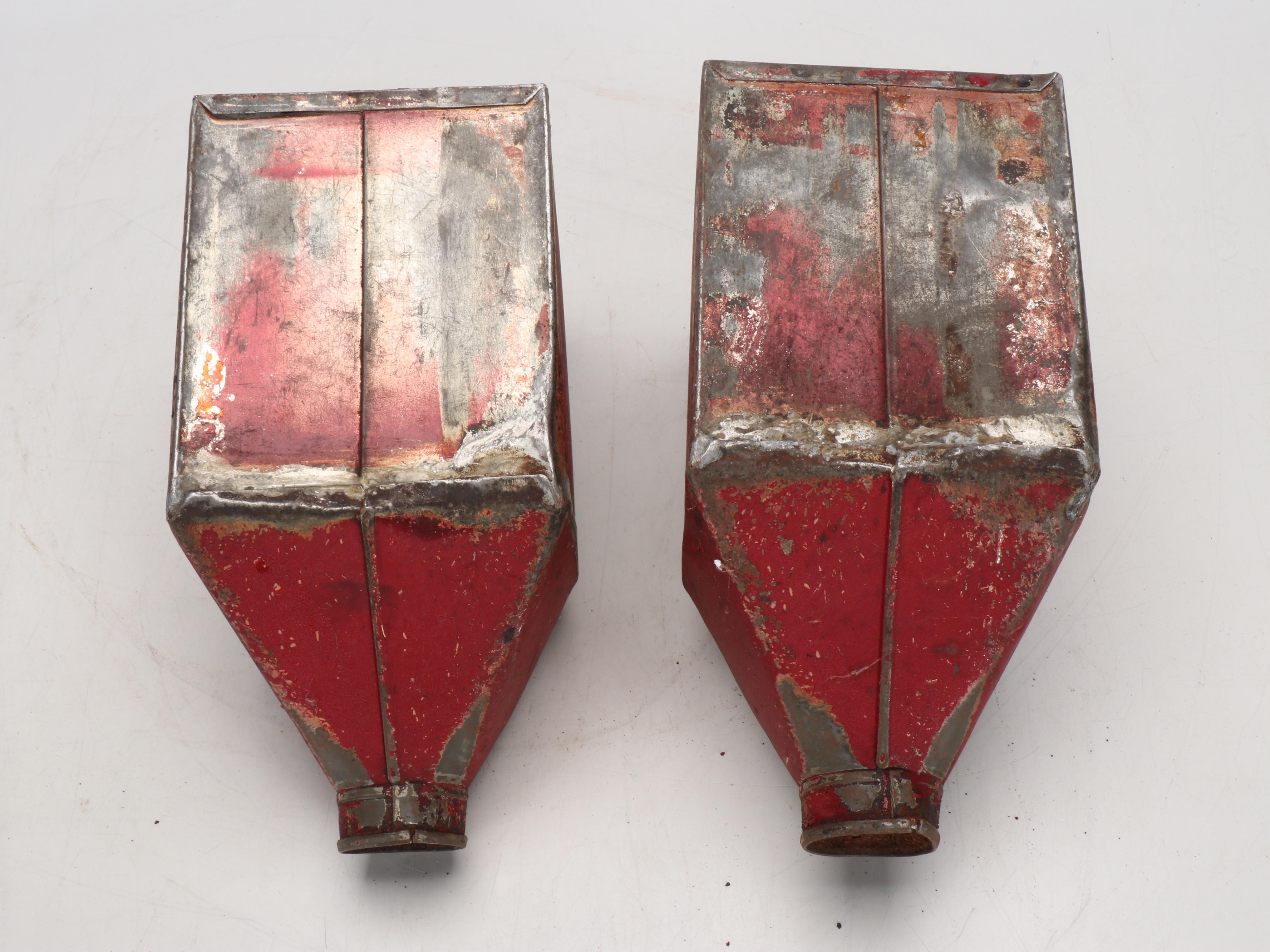 Vintage Hobart Metal Coffee Grinder and Tanks, Early to Mid-20th Century