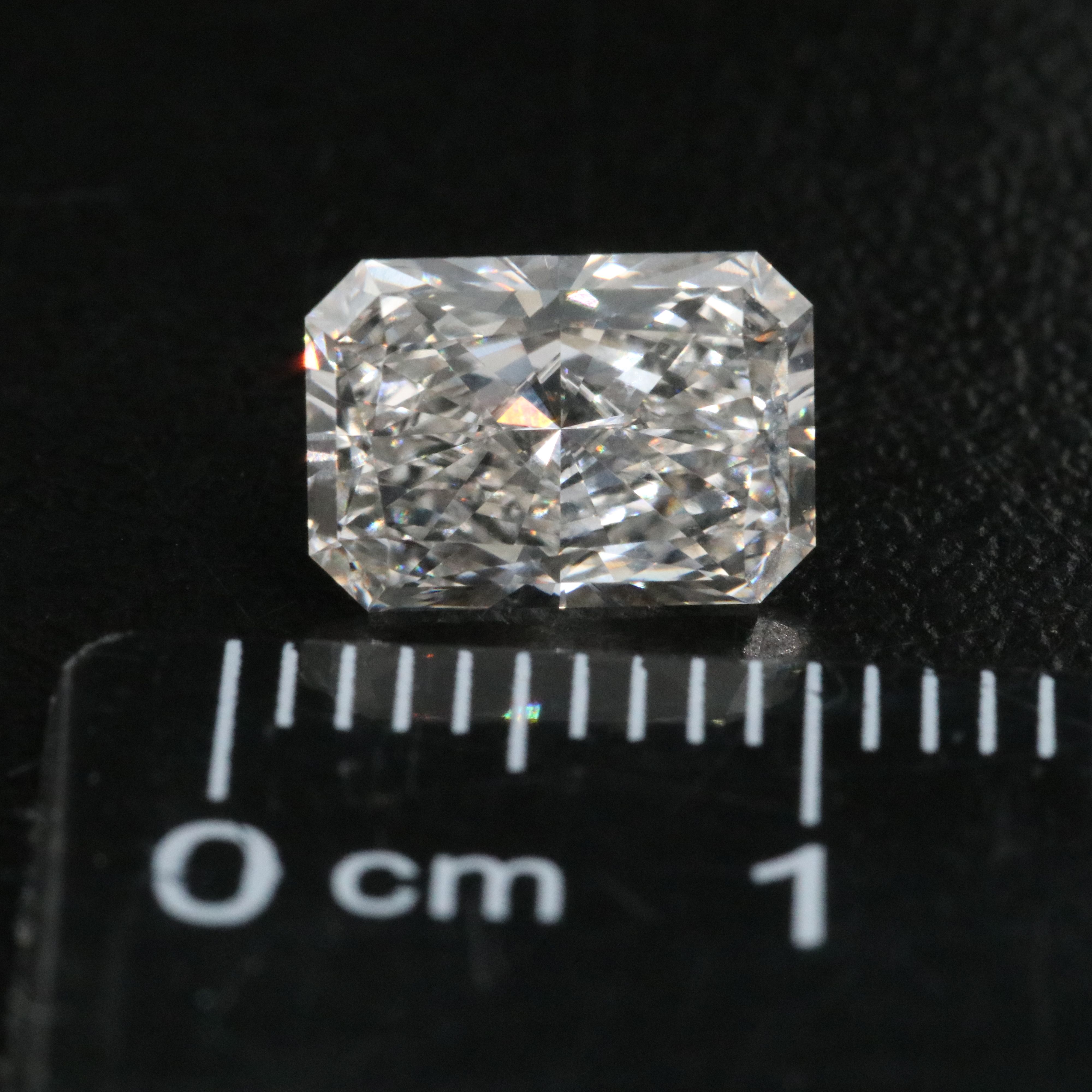 Loose 1.90 CT Lab Grown Diamond with IGI Report