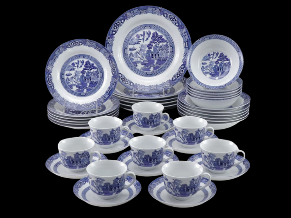 Vintage Finds: Art, Furniture, Jewelry & Décor