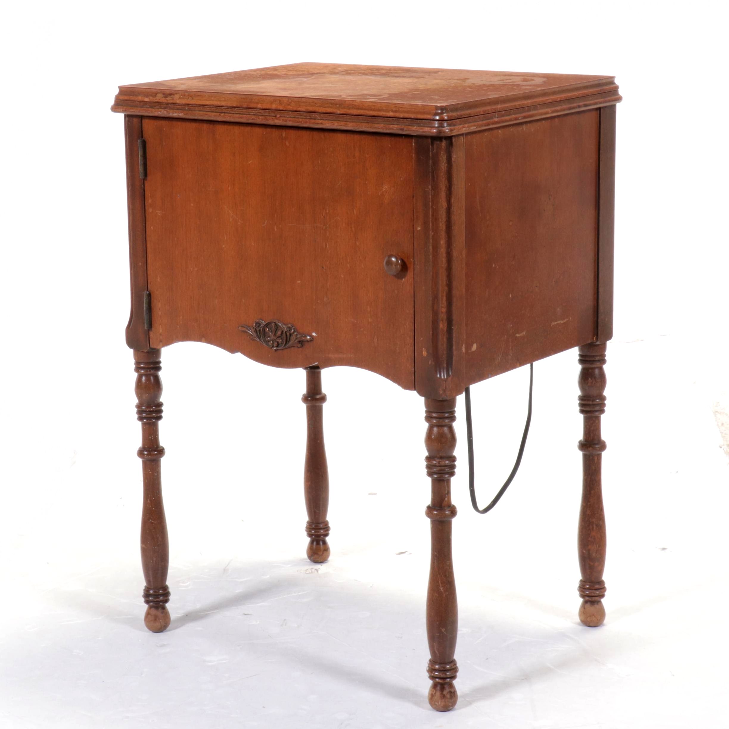 Singer Sewing Machine in Walnut Sewing Table