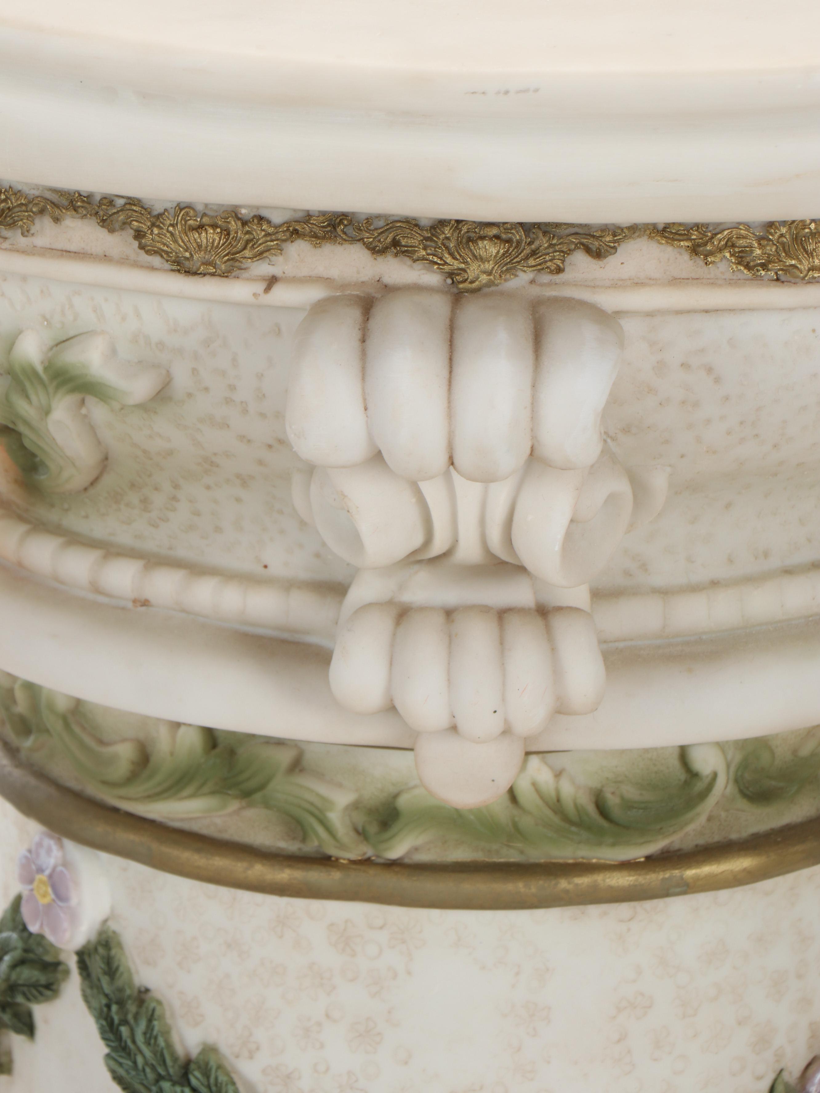 Italian Baroque Style Pedestal Stand, Late 20th Century