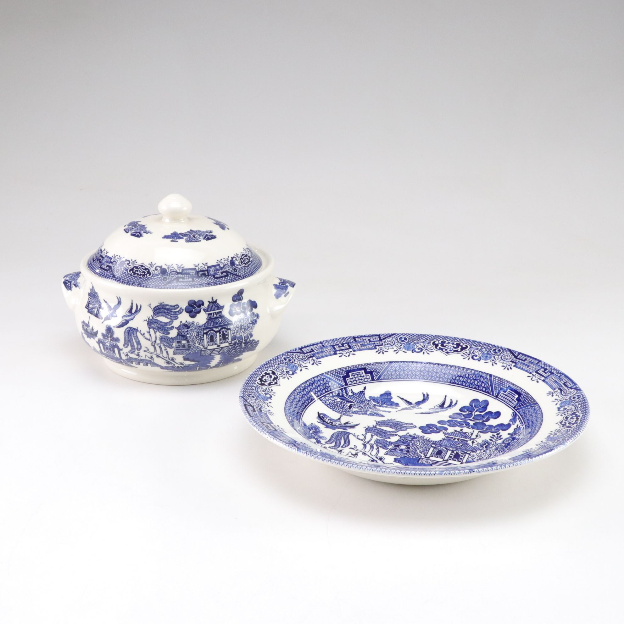 Churchill "Blue Willow" Set of Dinnerware with Soup Tureen and Serving Platters
