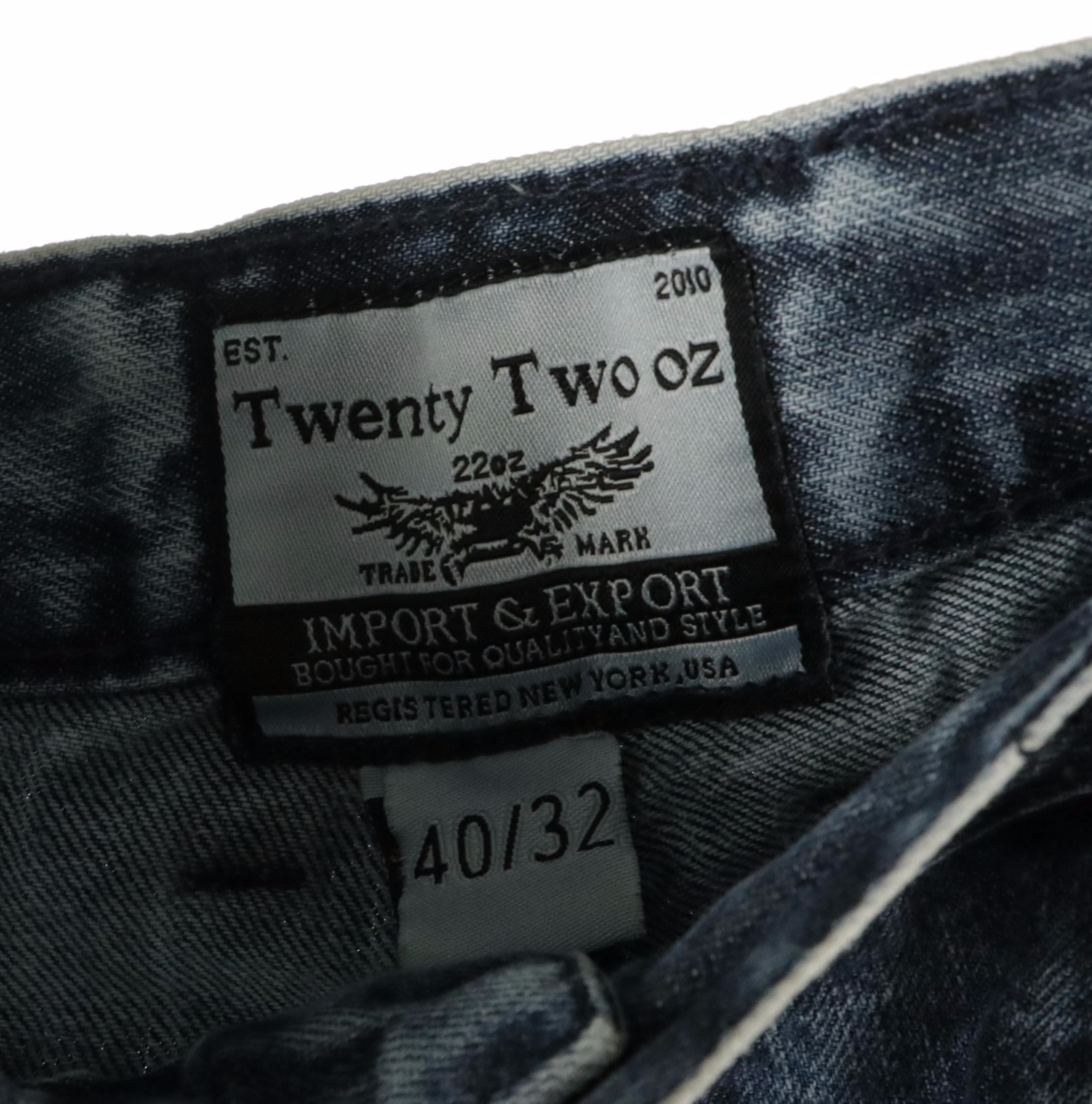 Nike Loose Fit Shorts and "Sportswear TM" Sweatpants with Twenty Two Oz Jeans