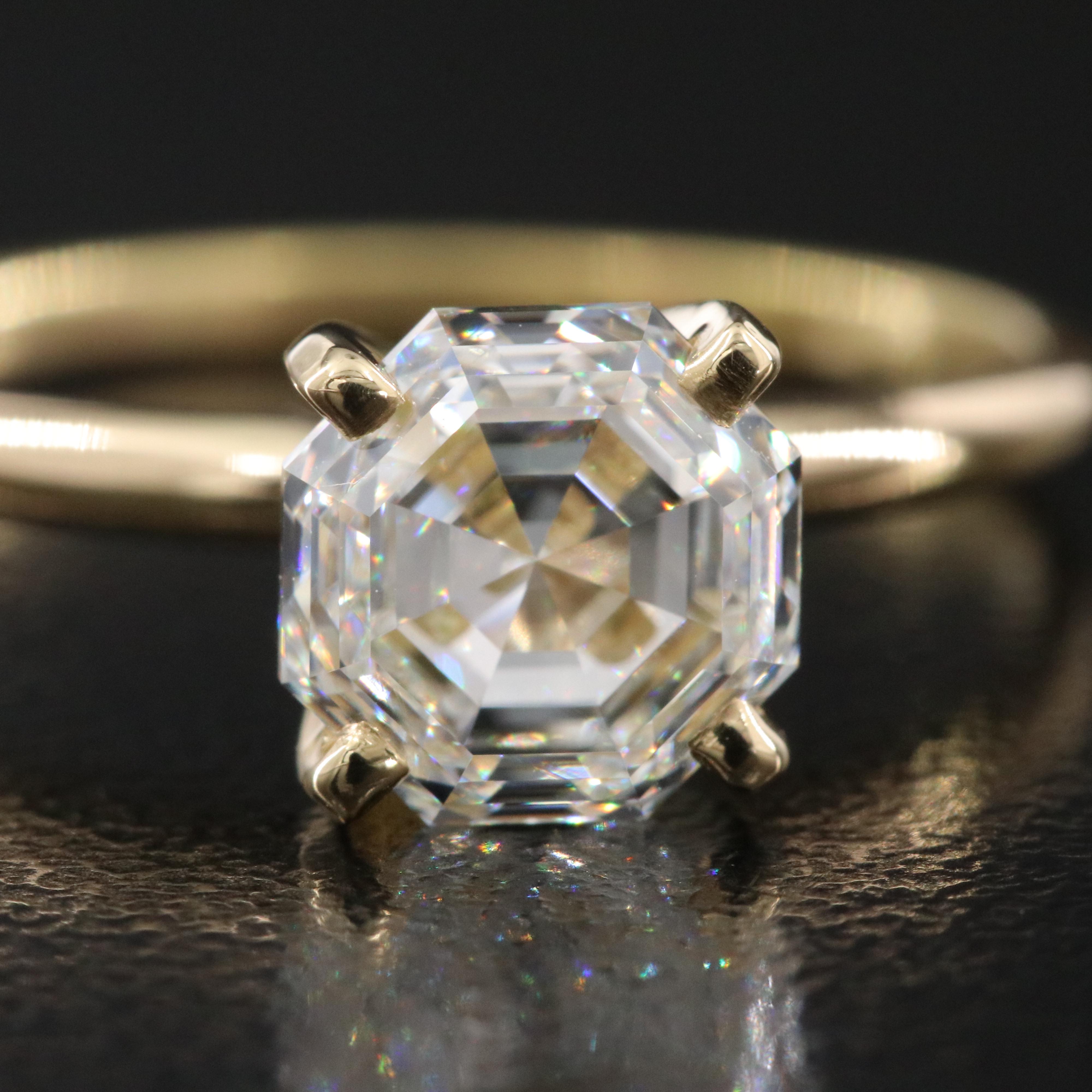 18K 2.00 CT Diamond Solitaire Ring with GIA Report