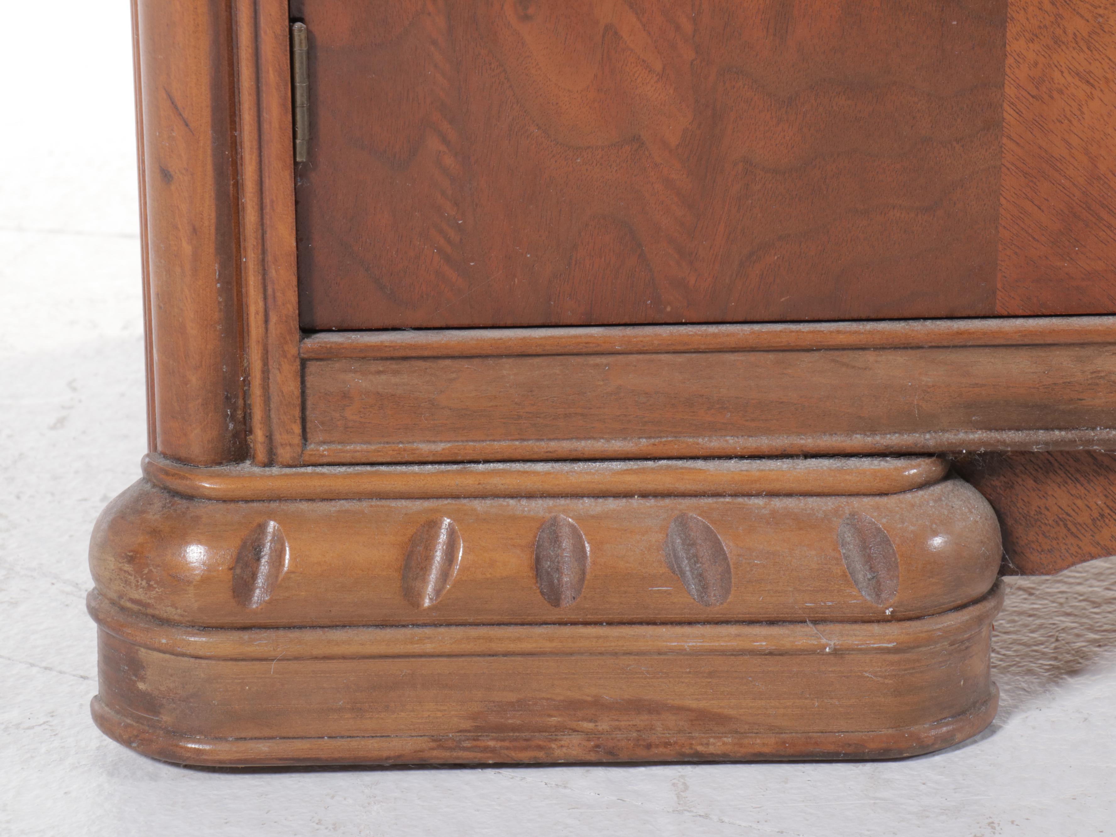 King-Kash Furniture Art Deco Style Walnut China Cabinet, Early to Mid-20th C.