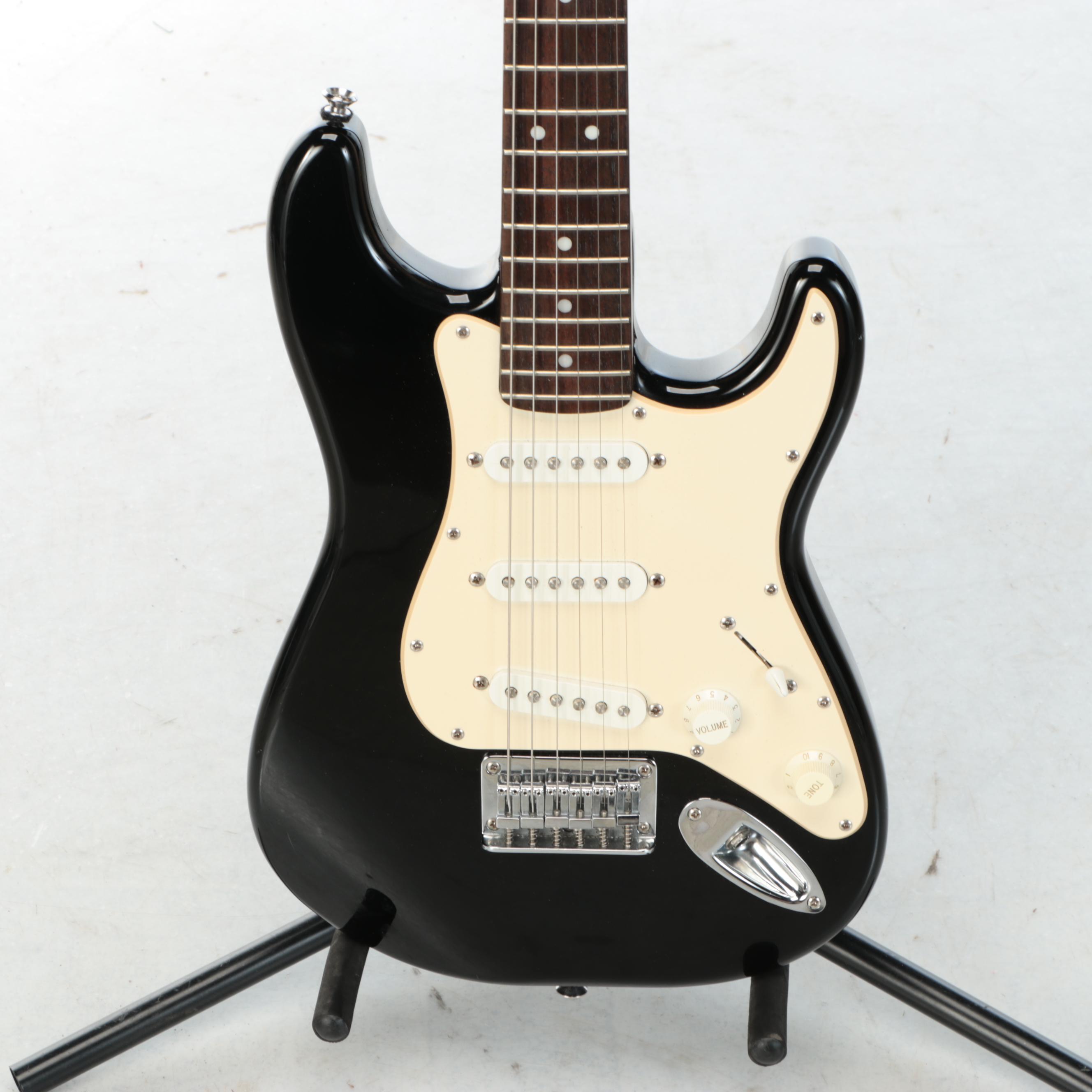 Fender Squier Affinity Mini Stratocaster Right-Handed Electric Guitar
