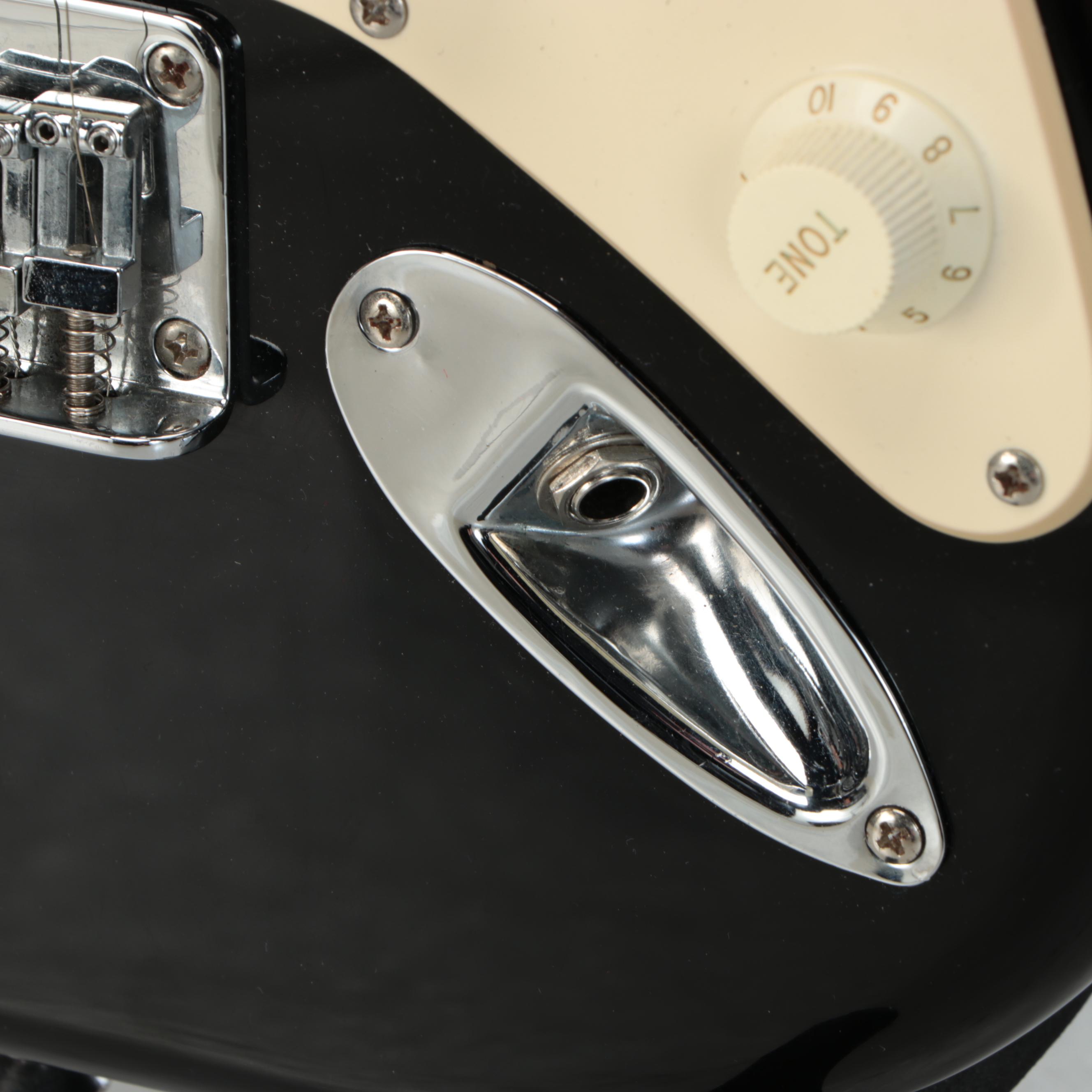 Fender Squier Affinity Mini Stratocaster Right-Handed Electric Guitar