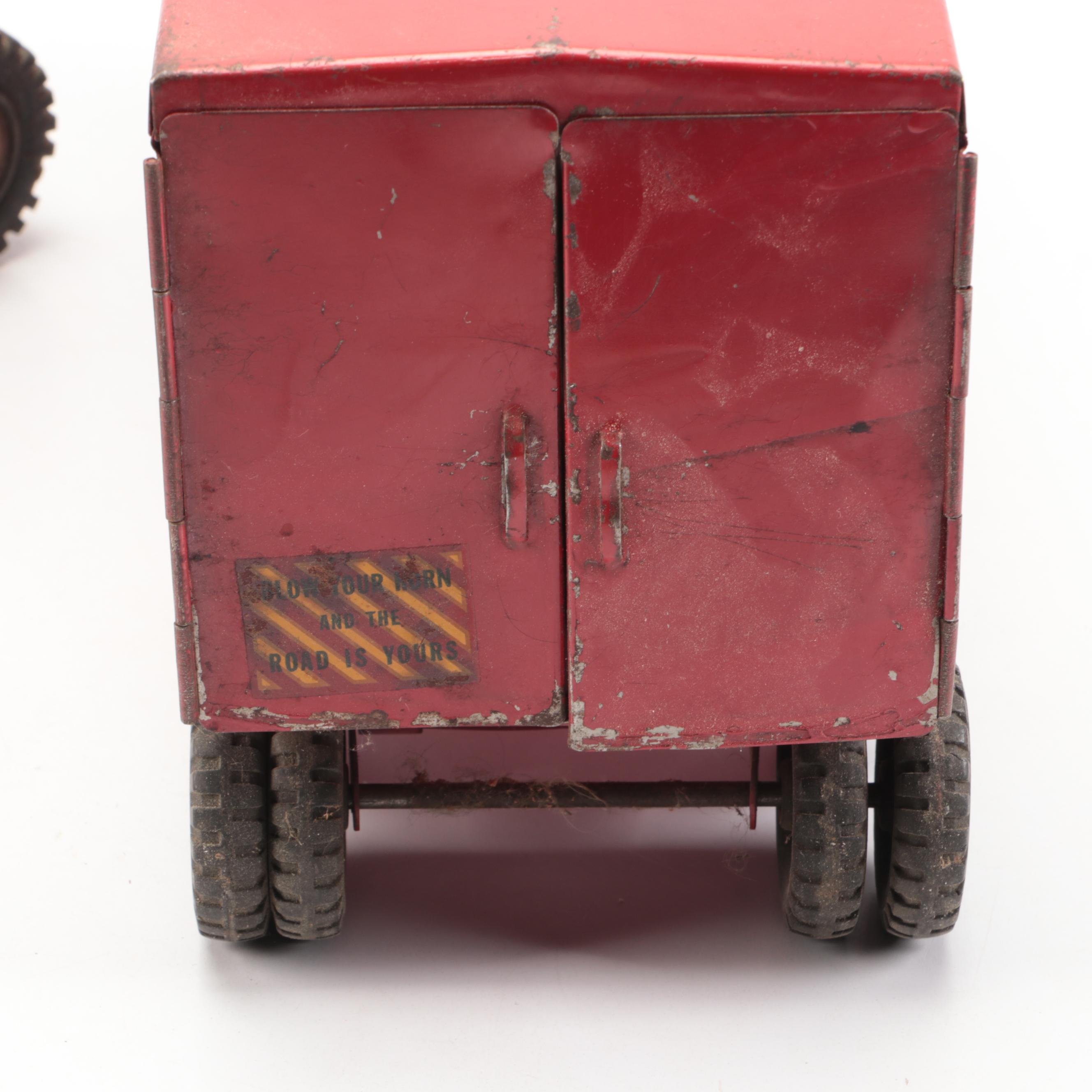 Tin Litho Red Truck with Structo Cattle Farms Inc. Livestock Trailer