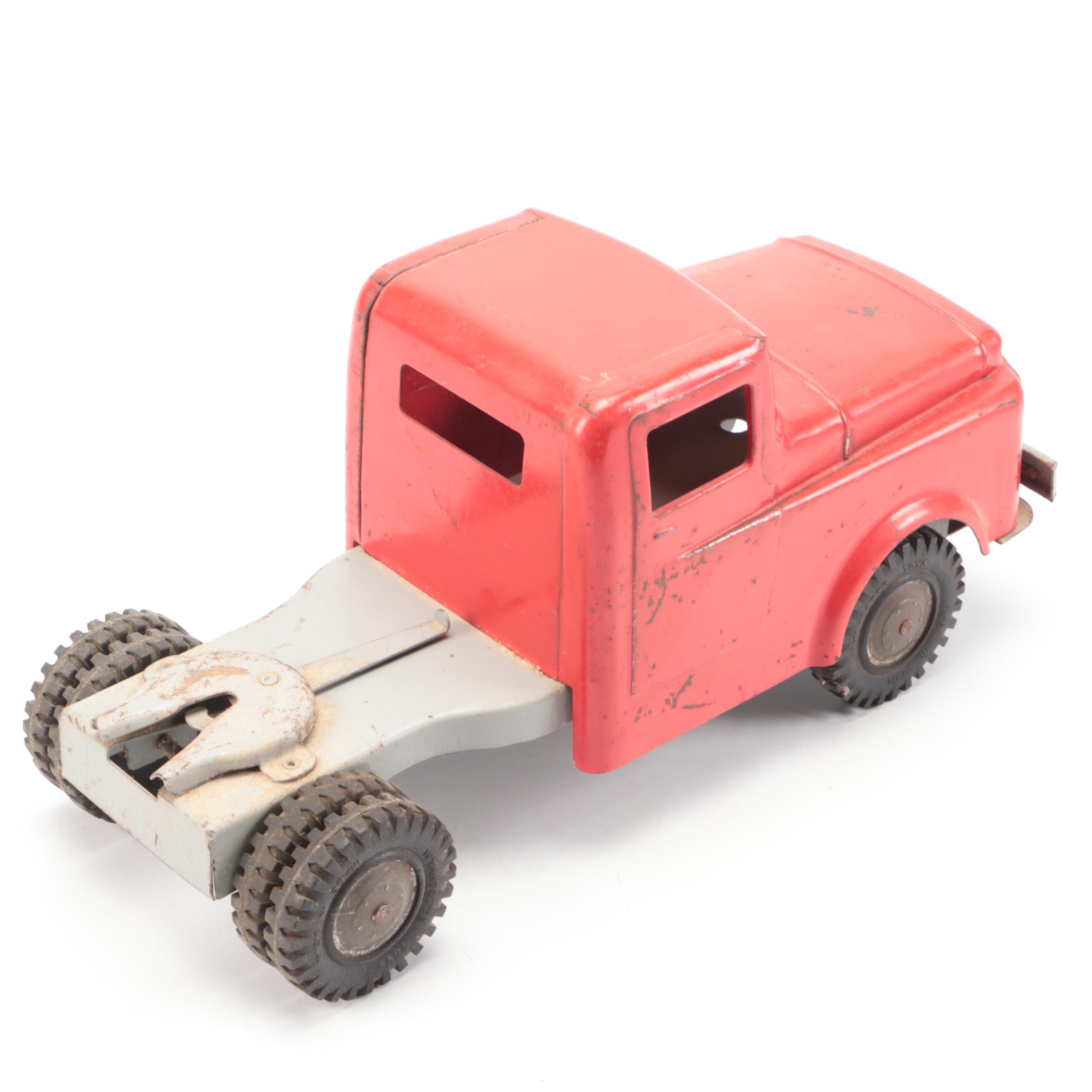 Tin Litho Red Truck with Structo Cattle Farms Inc. Livestock Trailer