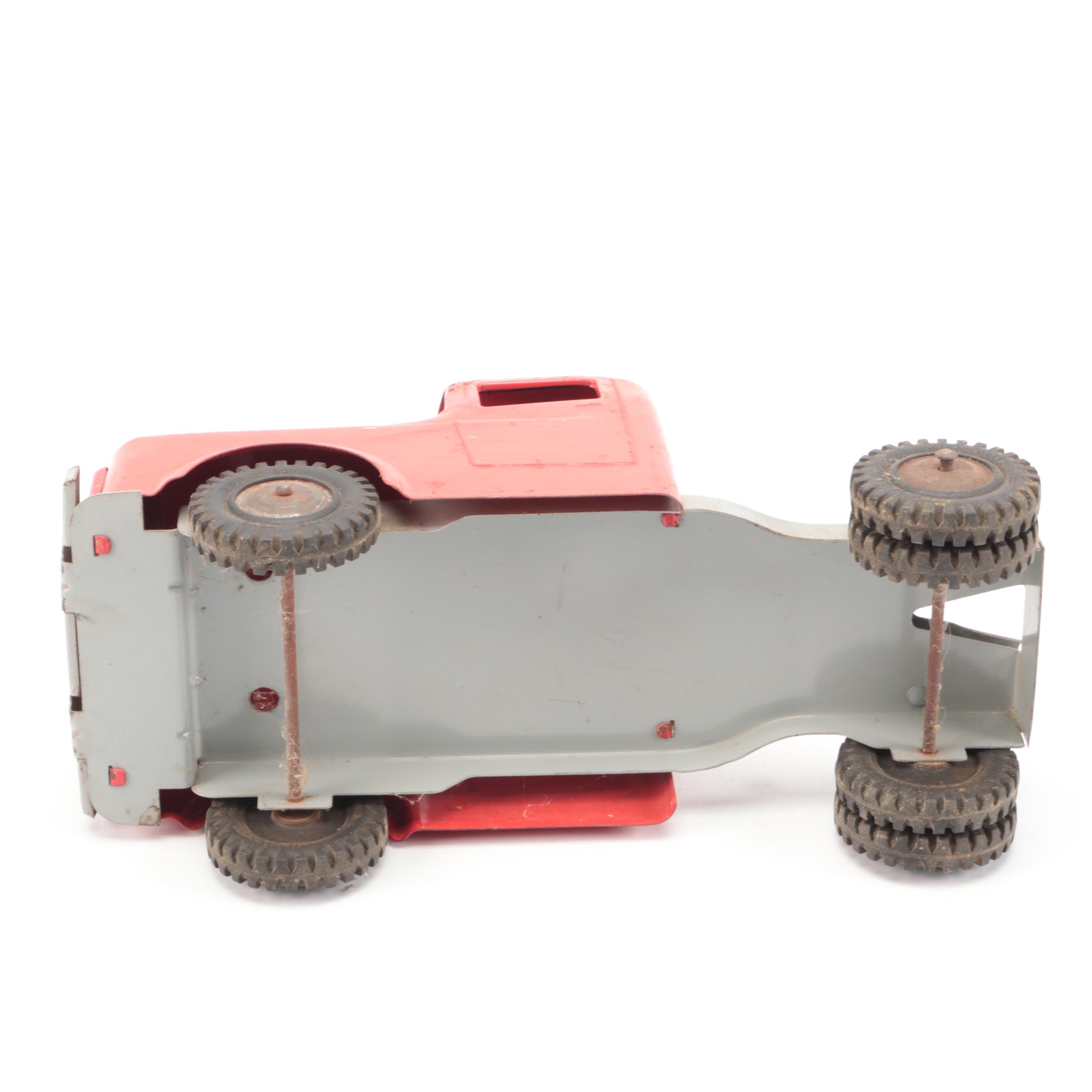 Tin Litho Red Truck with Structo Cattle Farms Inc. Livestock Trailer