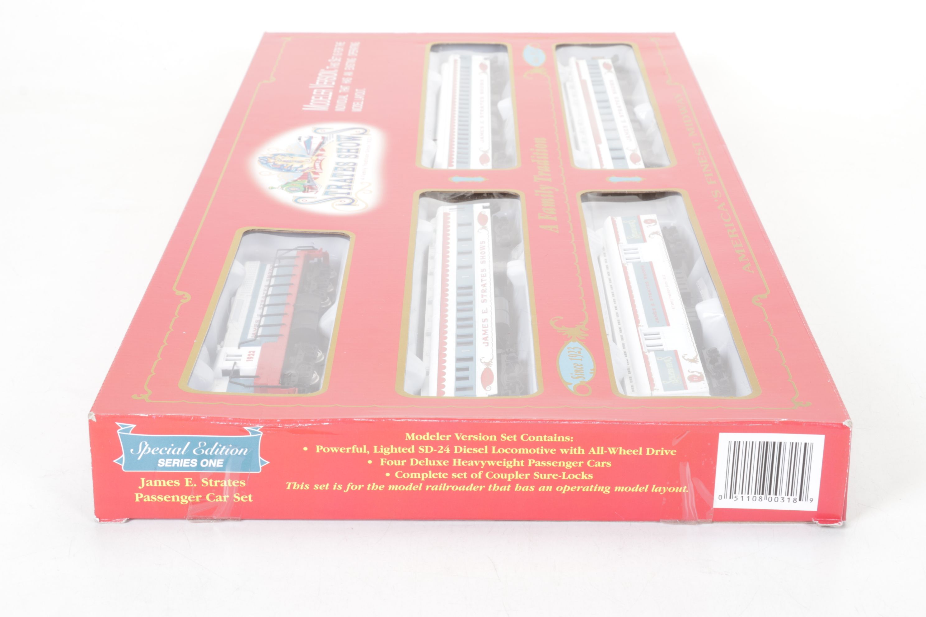 James E. Strates Show HO Gauge Passenger Car Set