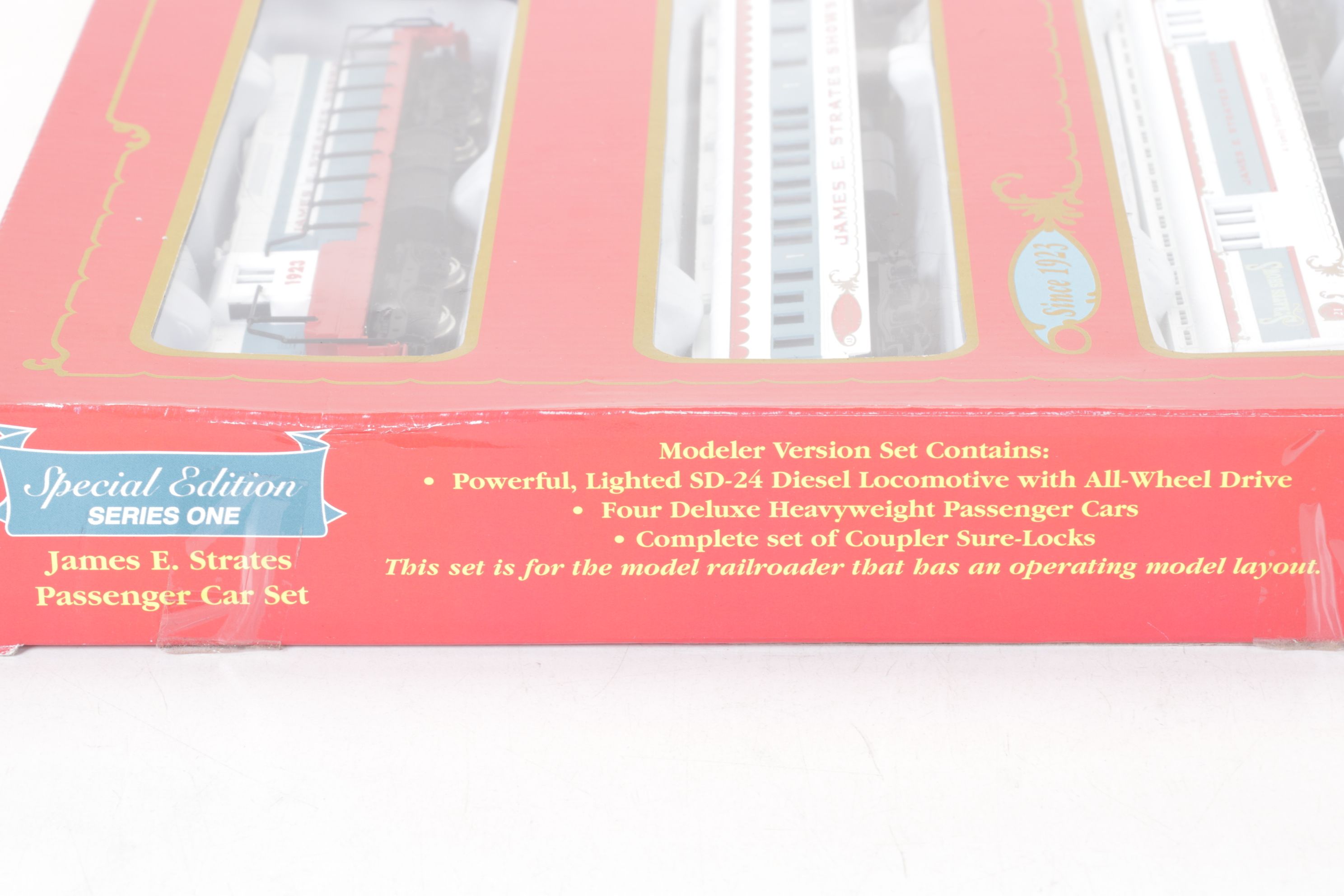 James E. Strates Show HO Gauge Passenger Car Set