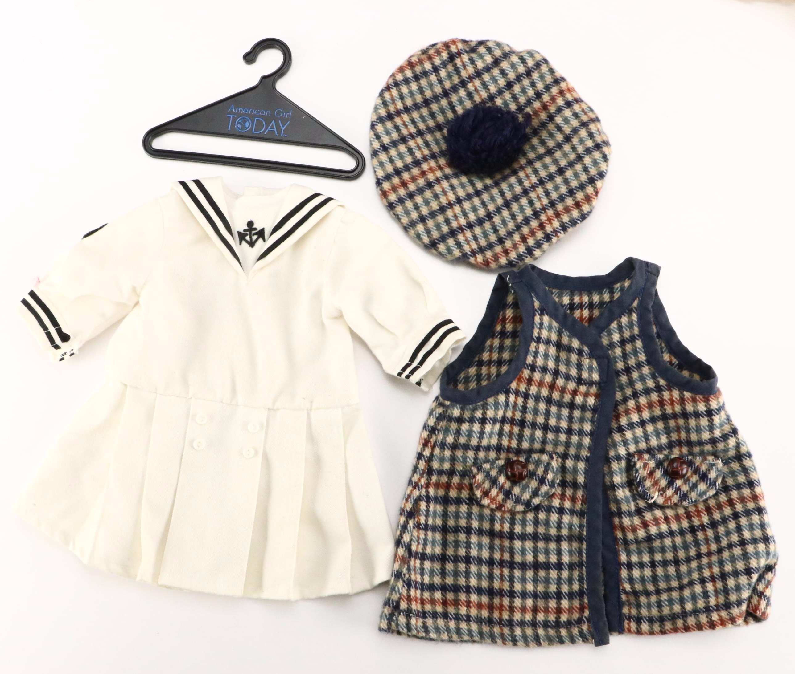 American Girl Doll Samantha with "Samantha's School Story" and Bed Accessories