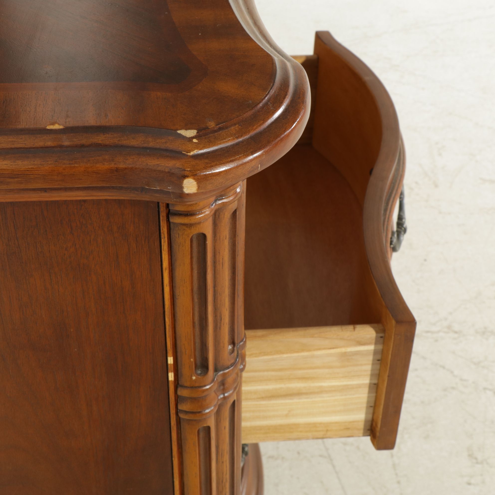 Klaussner Walnut Tall Serpentine Front Dresser and Mirror, 21st Century