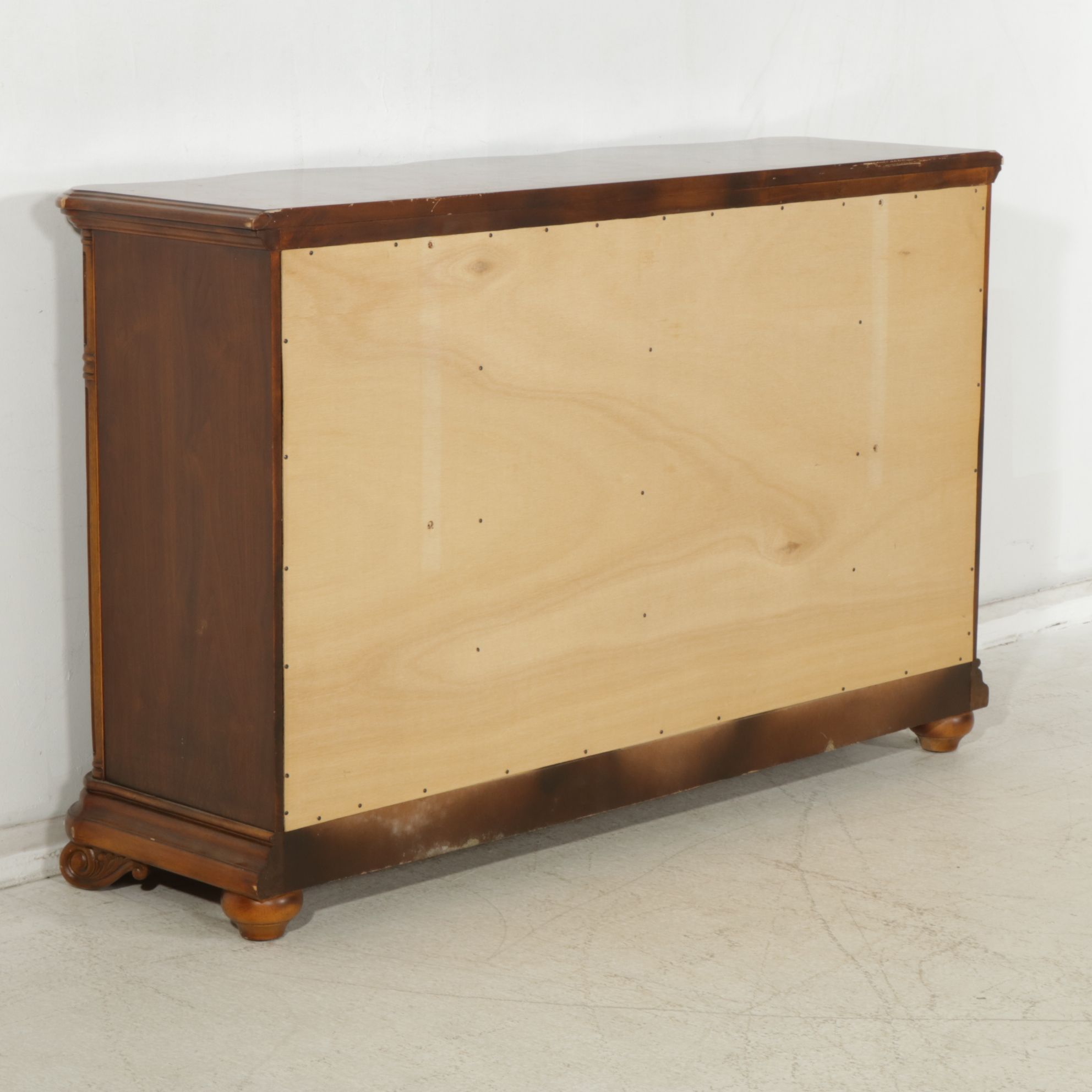 Klaussner Walnut Tall Serpentine Front Dresser and Mirror, 21st Century