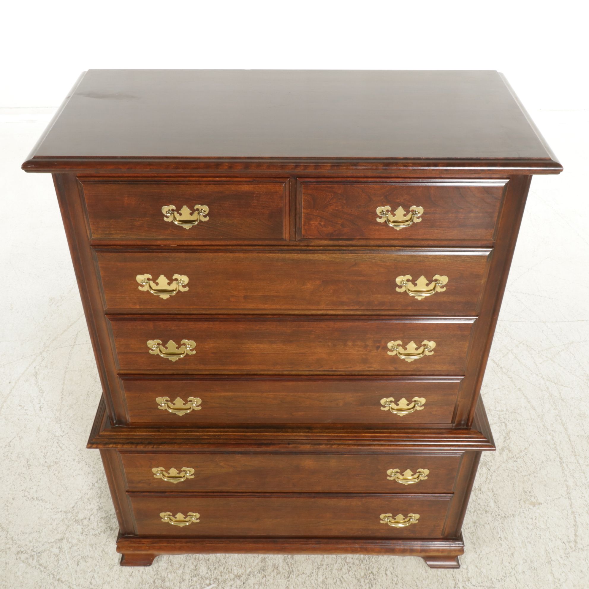 Federal Style Cherry Chest of Drawers, Late 20th Century