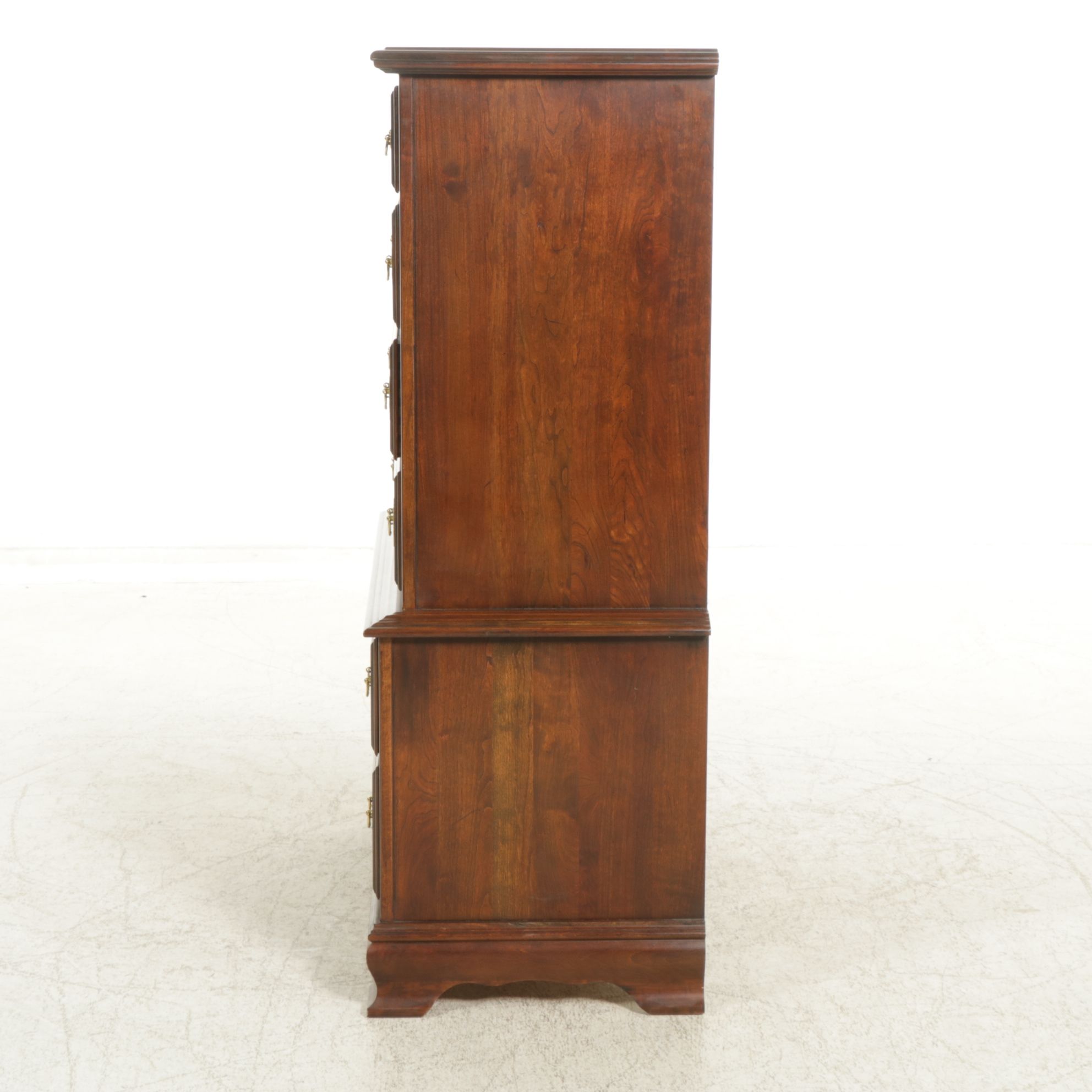 Federal Style Cherry Chest of Drawers, Late 20th Century