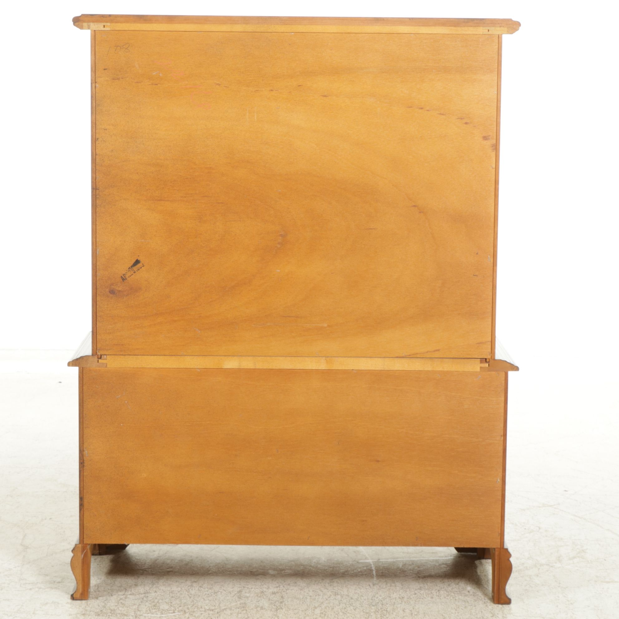 Federal Style Cherry Chest of Drawers, Late 20th Century