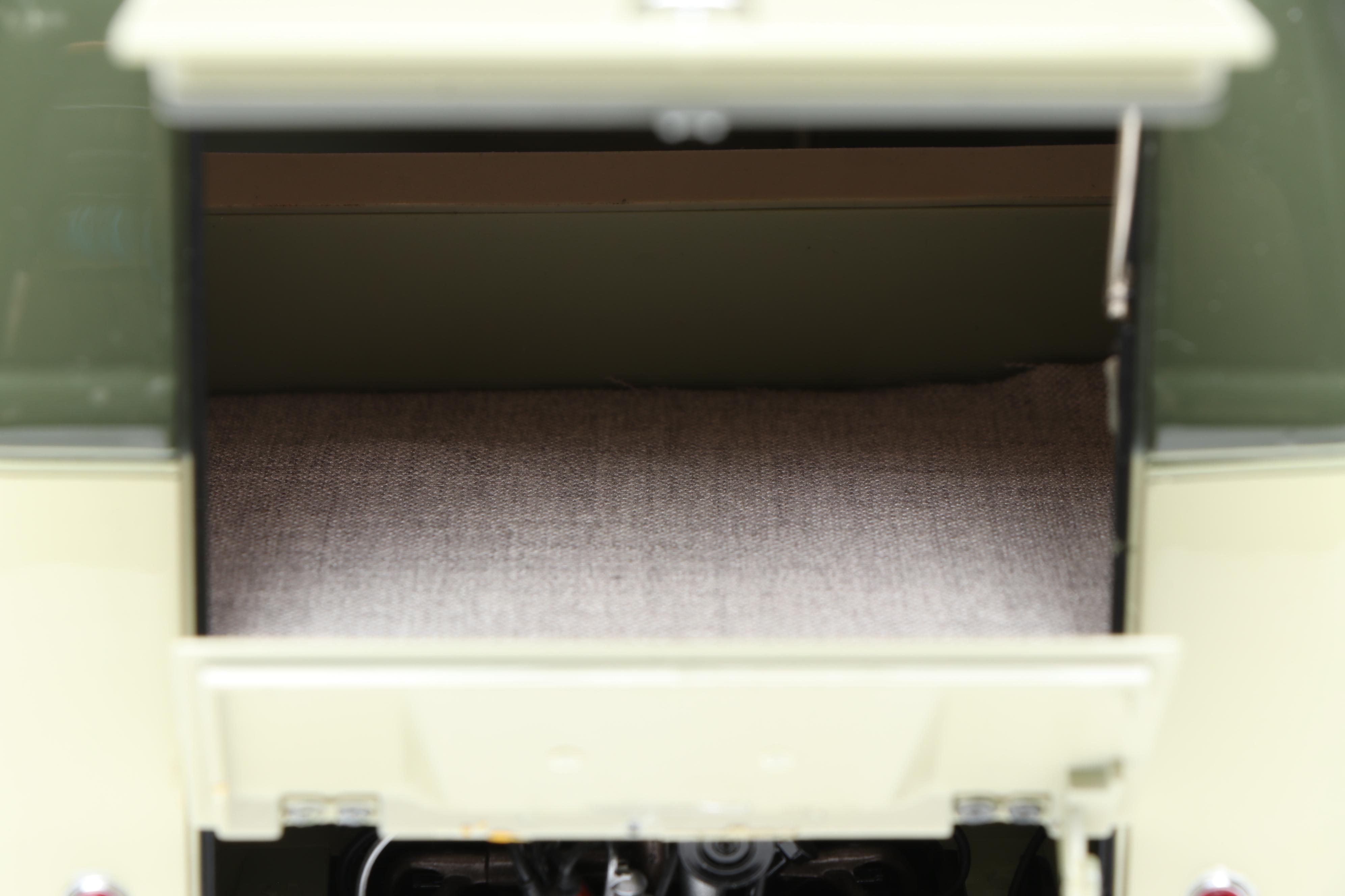 Sun Star Limited Edition 1957 Volkswagen Standard Bus