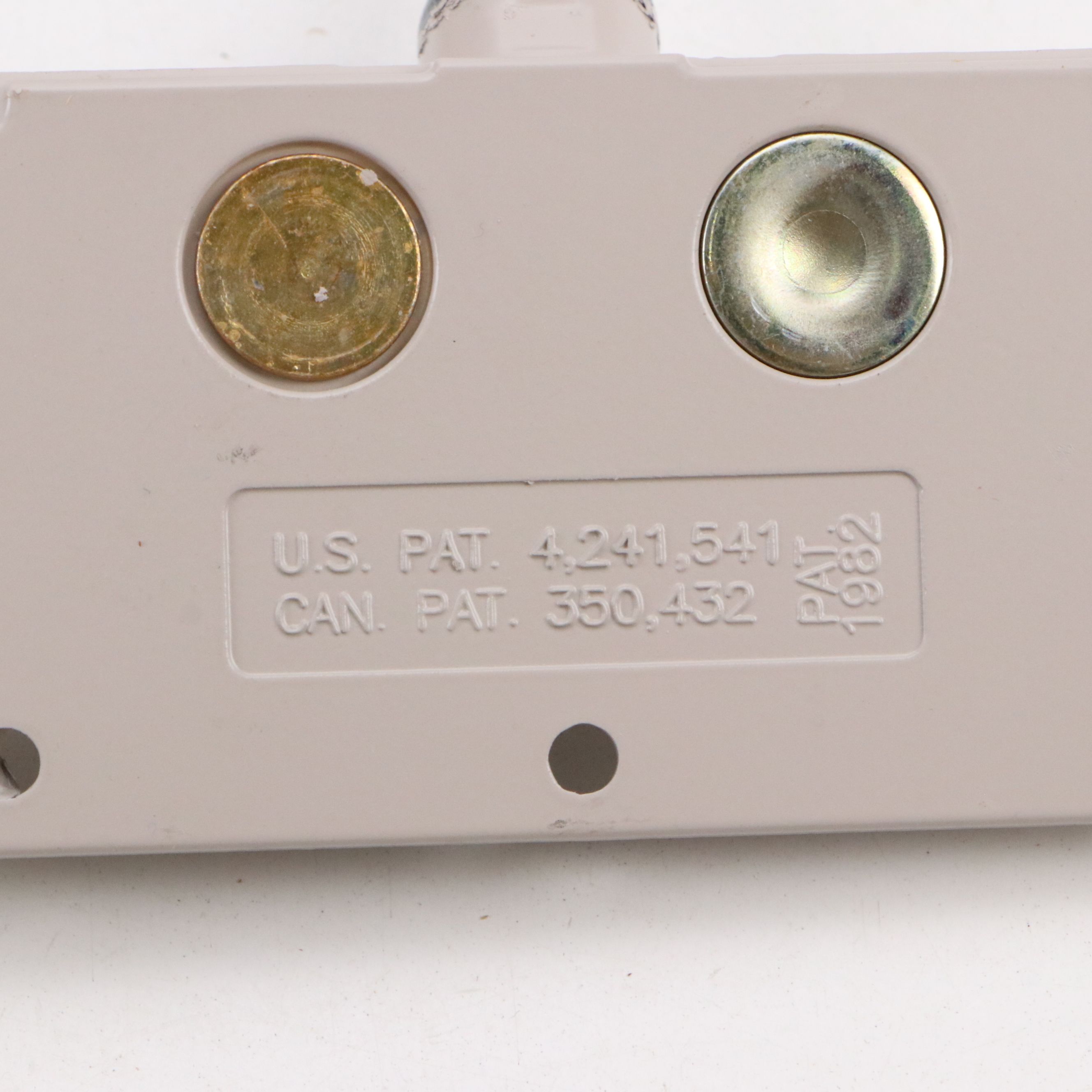 Dual Arm Window Operators