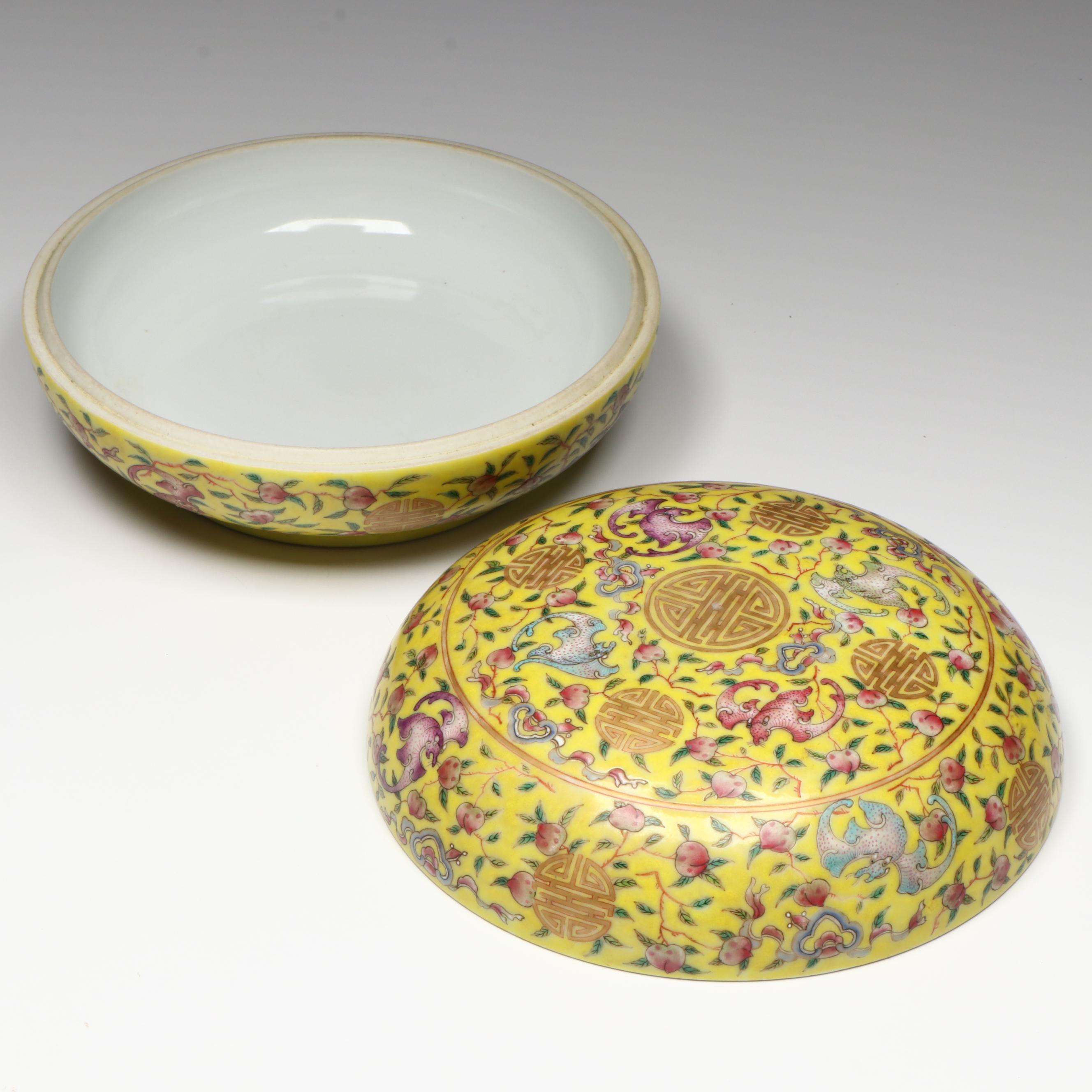 Chinese Tongzhi Period Famille Jaune Peach and Bat Porcelain Box
