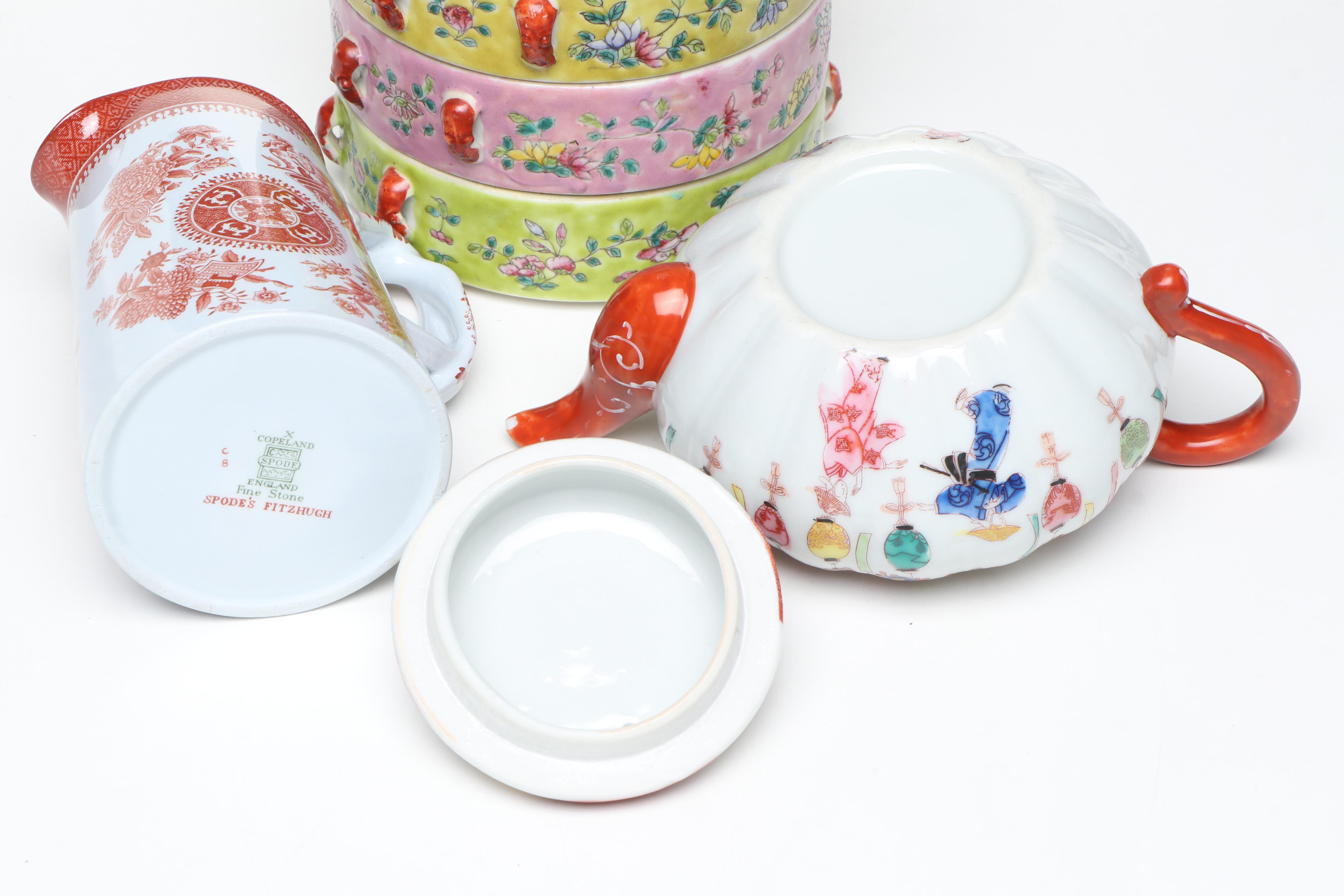 Chinese Porcelain Stacking Server with More Porcelain Tableware