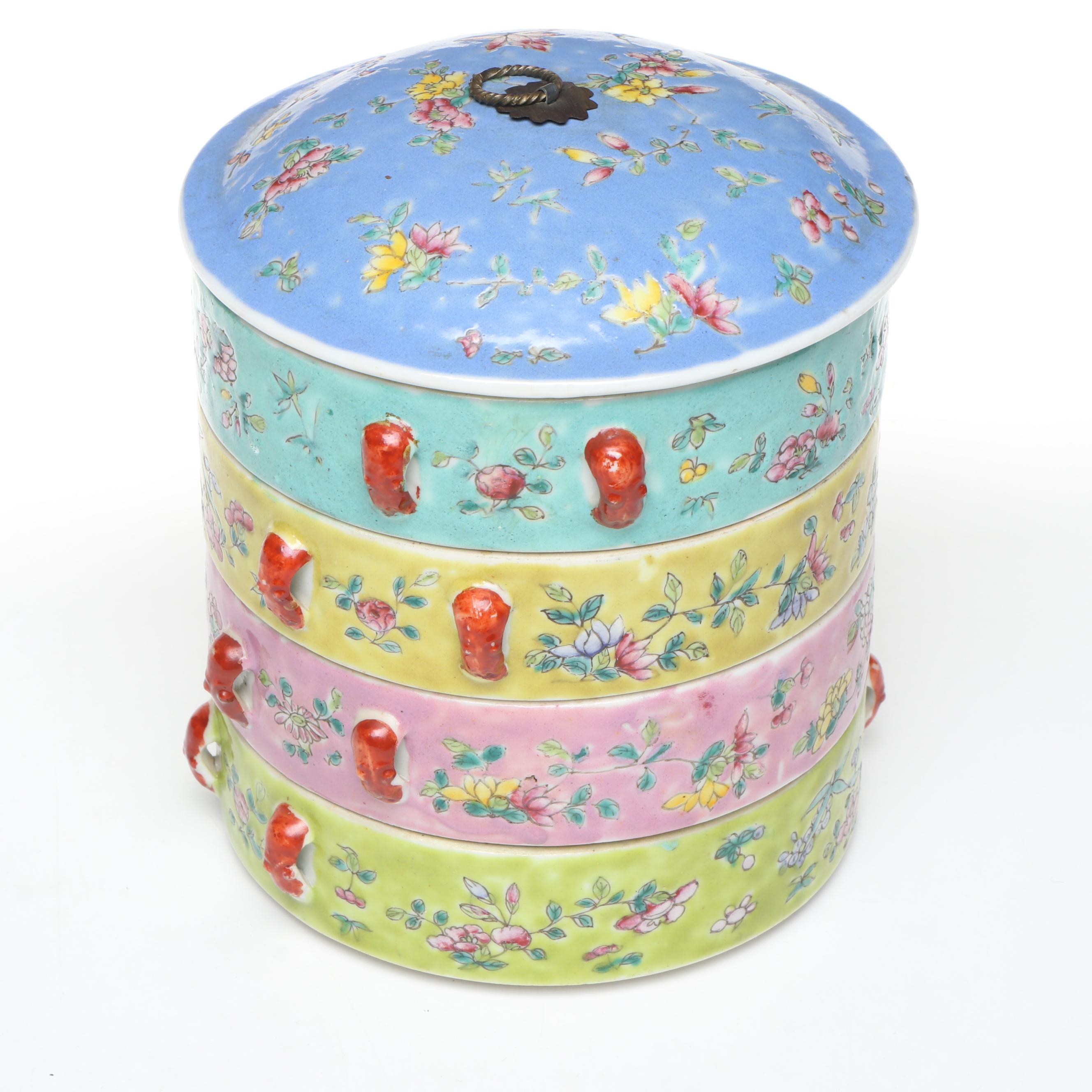 Chinese Porcelain Stacking Server with More Porcelain Tableware