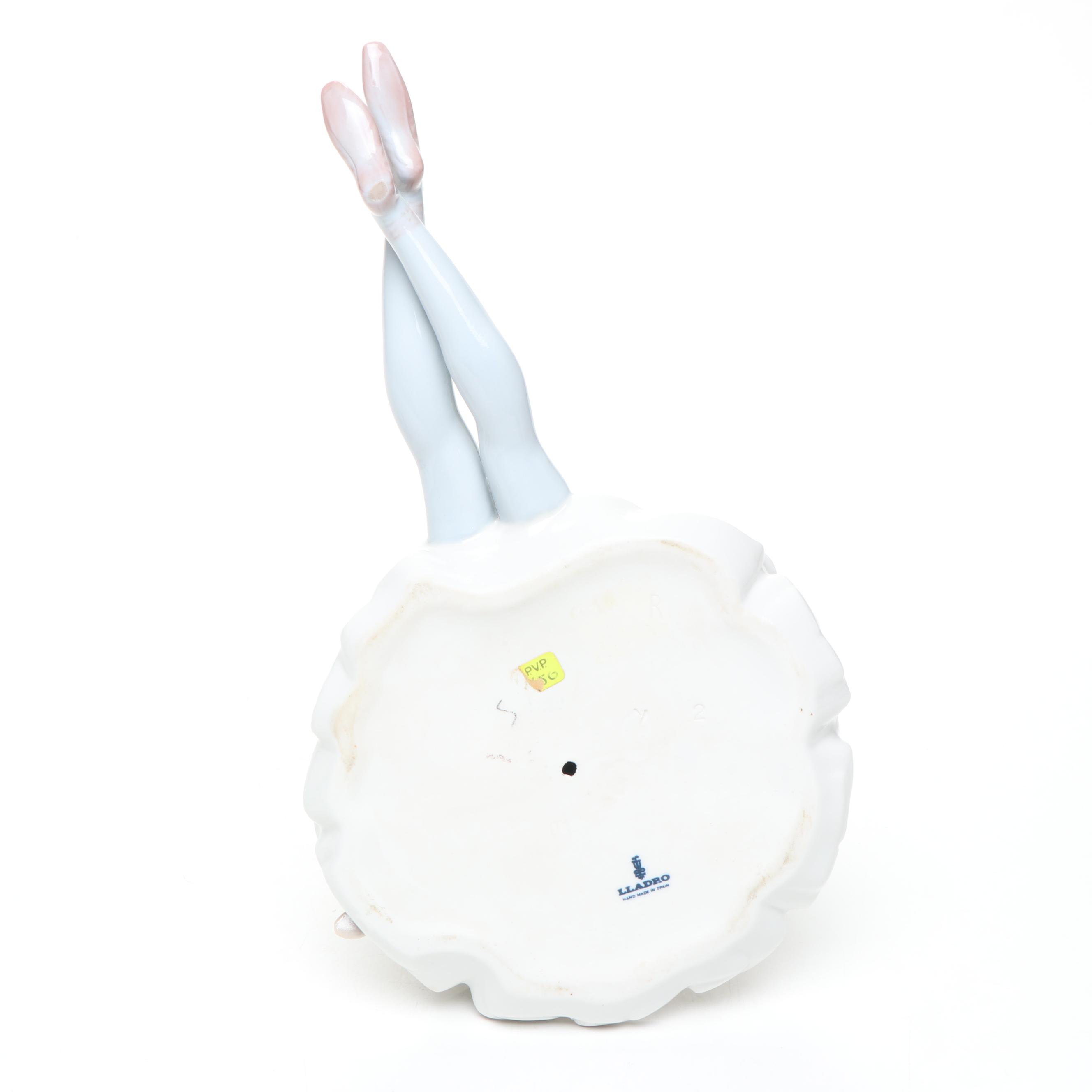 Lladró "Ballerina Sitting" Porcelain Figurine with Lladró Porcelain Ornmanets