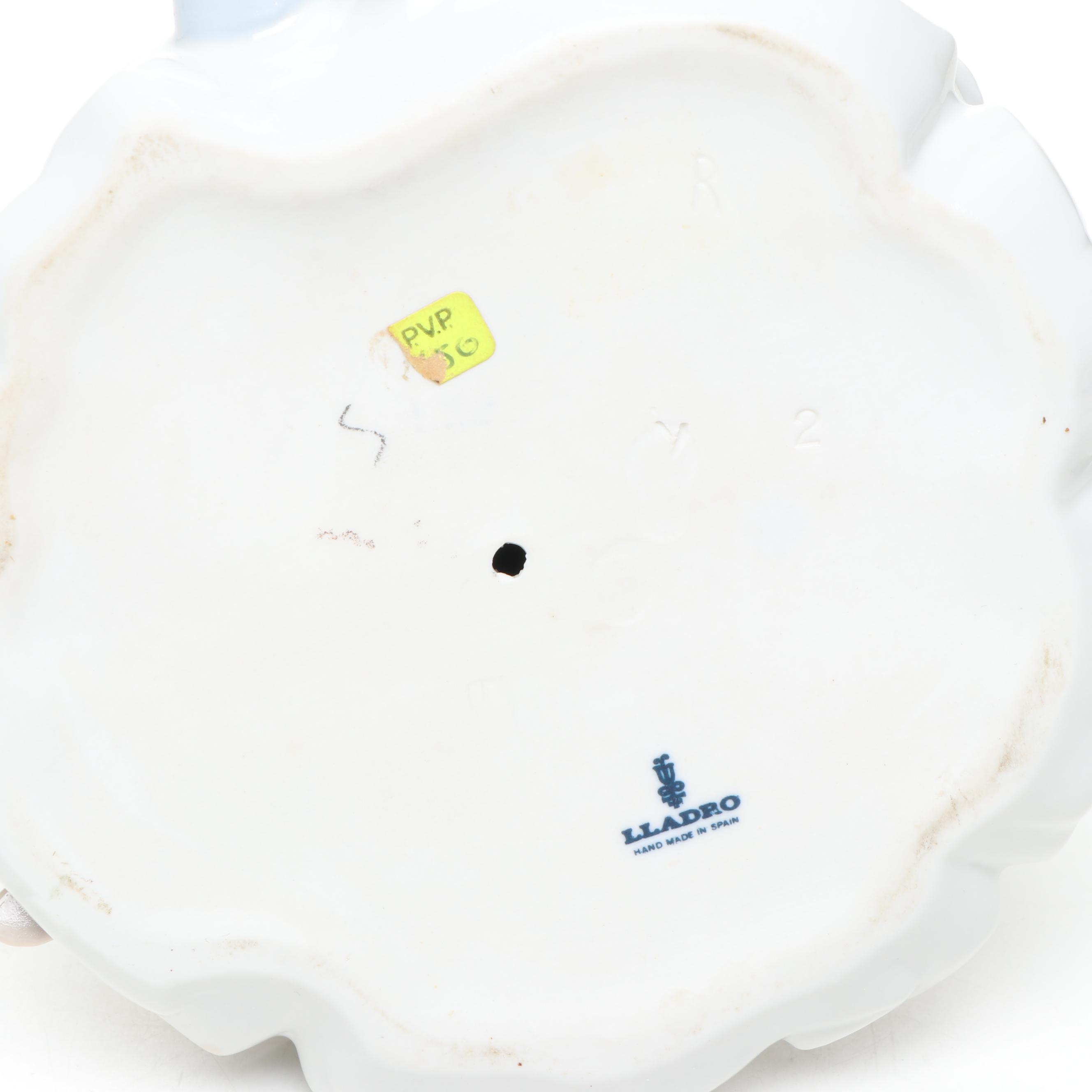 Lladró "Ballerina Sitting" Porcelain Figurine with Lladró Porcelain Ornmanets