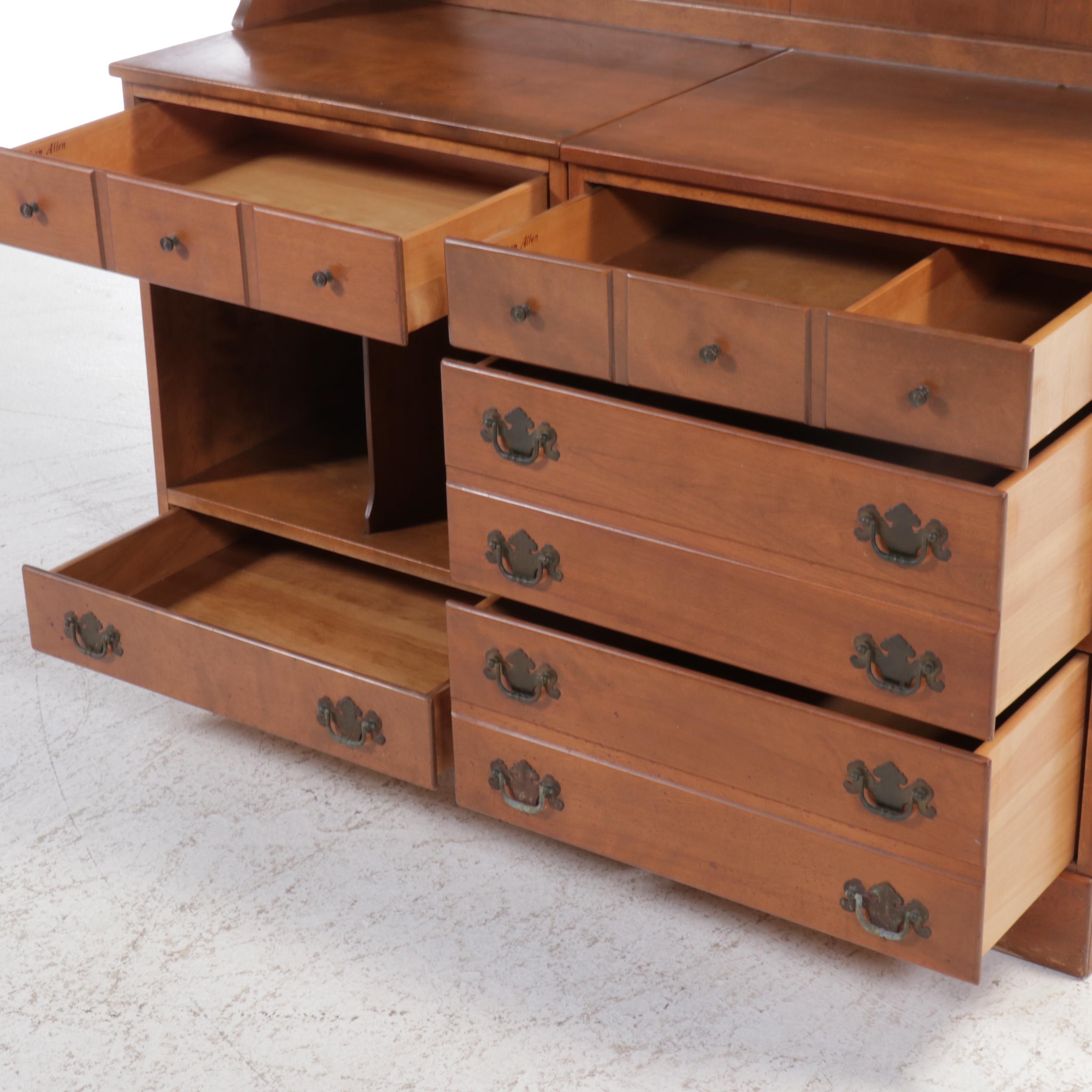 Ethan Allen by Baumritter Colonial Style Hutch, Mid to Late 20th Century