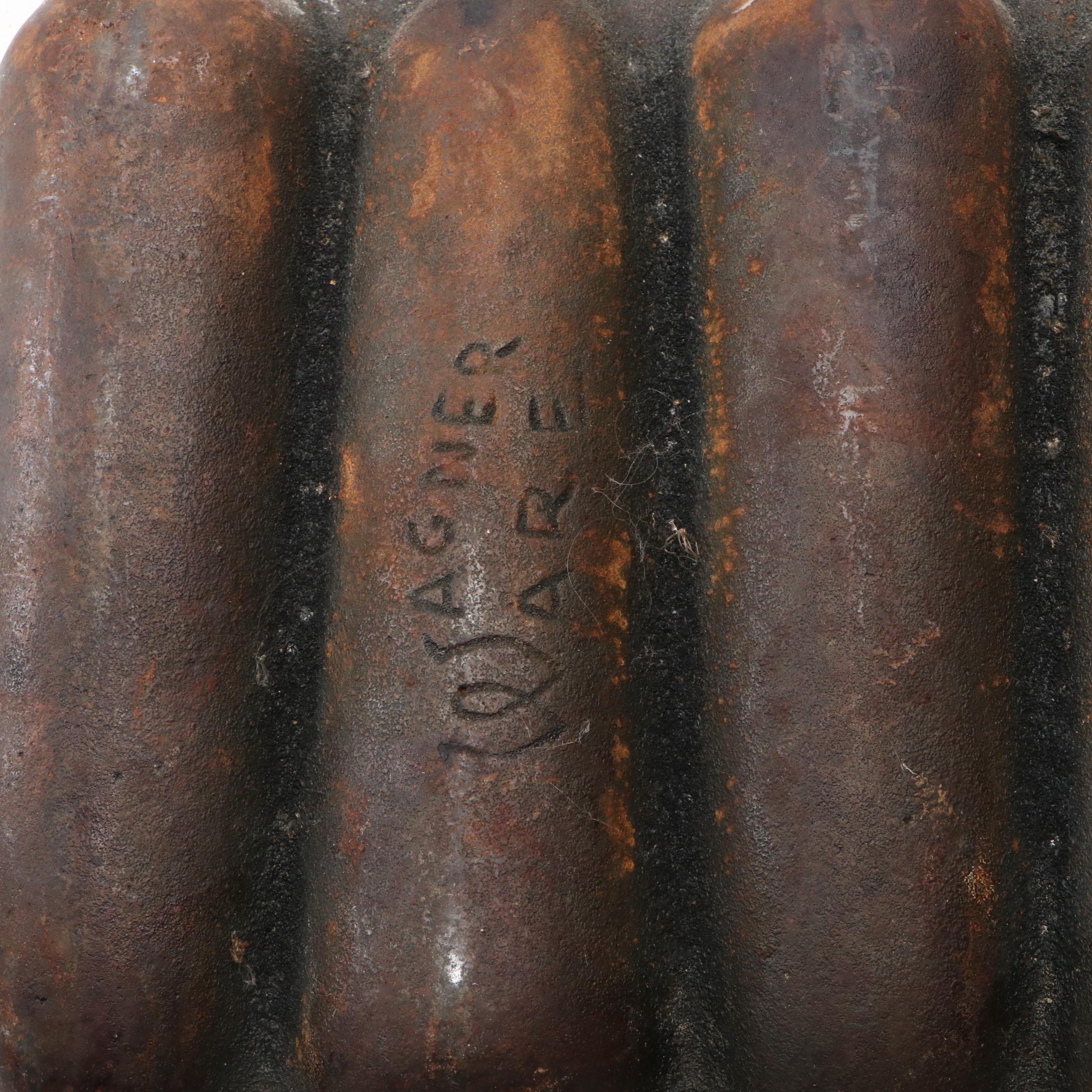 Wagner Cast Iron Cornbread Baking Pan with Drawknife, Scoop and More