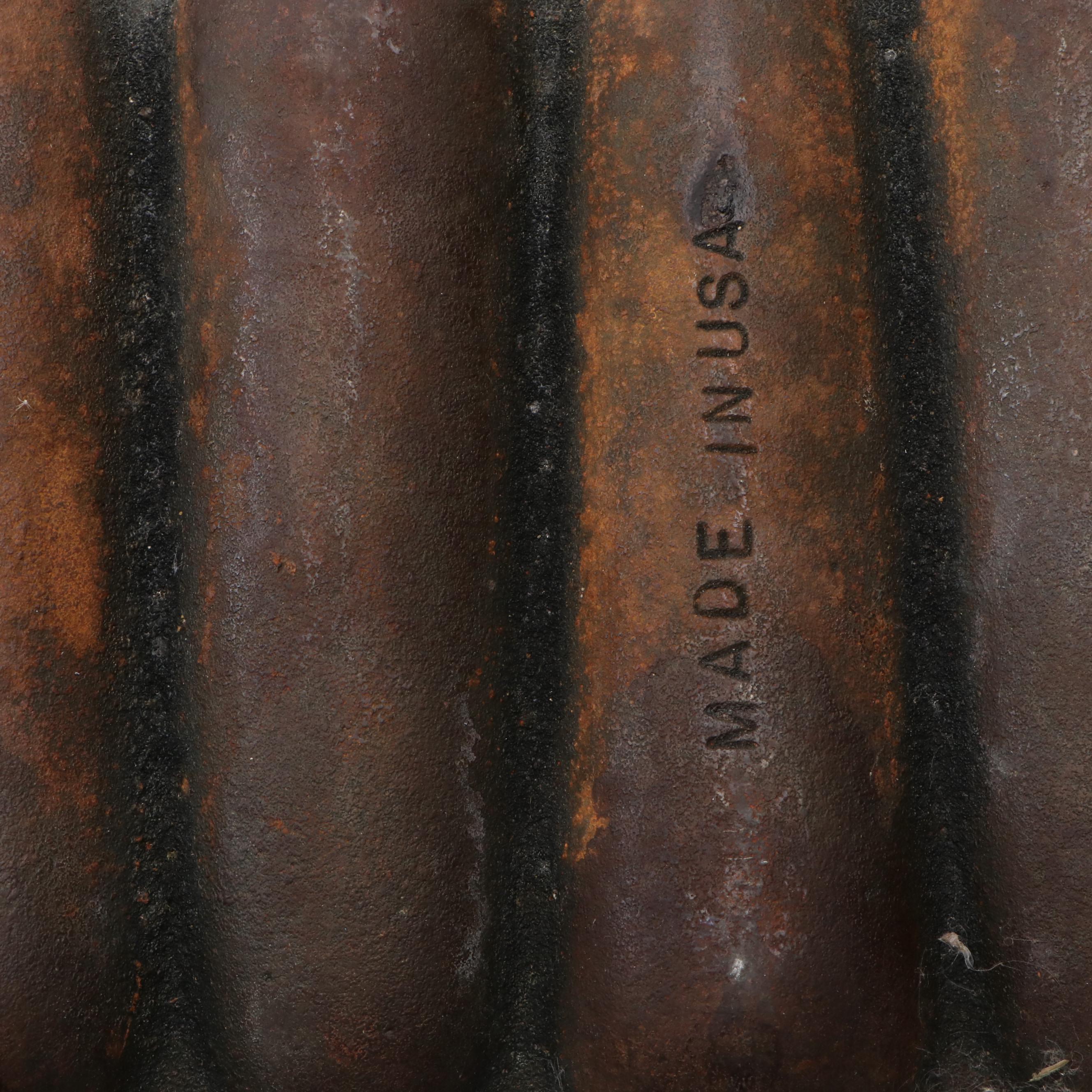 Wagner Cast Iron Cornbread Baking Pan with Drawknife, Scoop and More