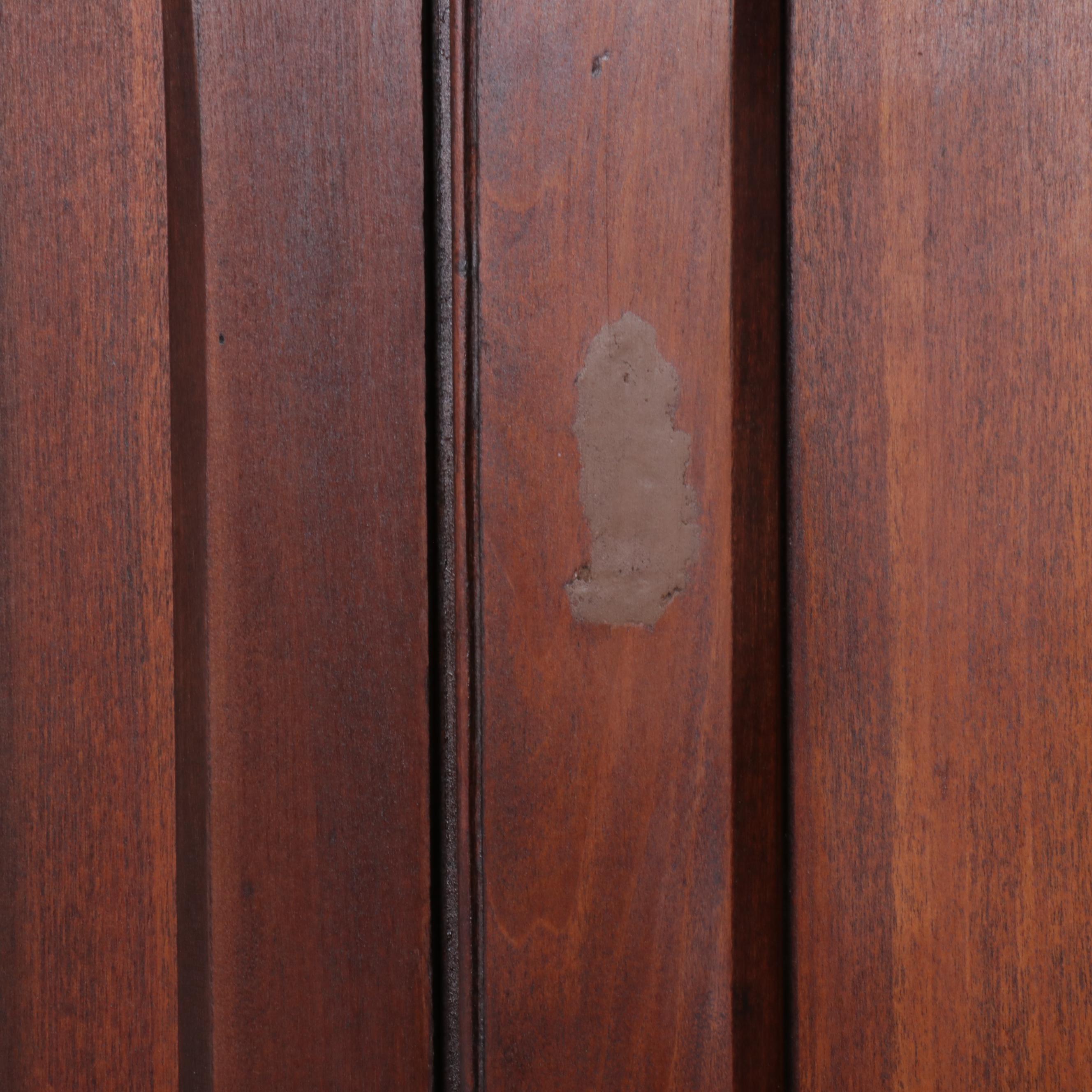 Traditional Style Mahogany Wardrobe