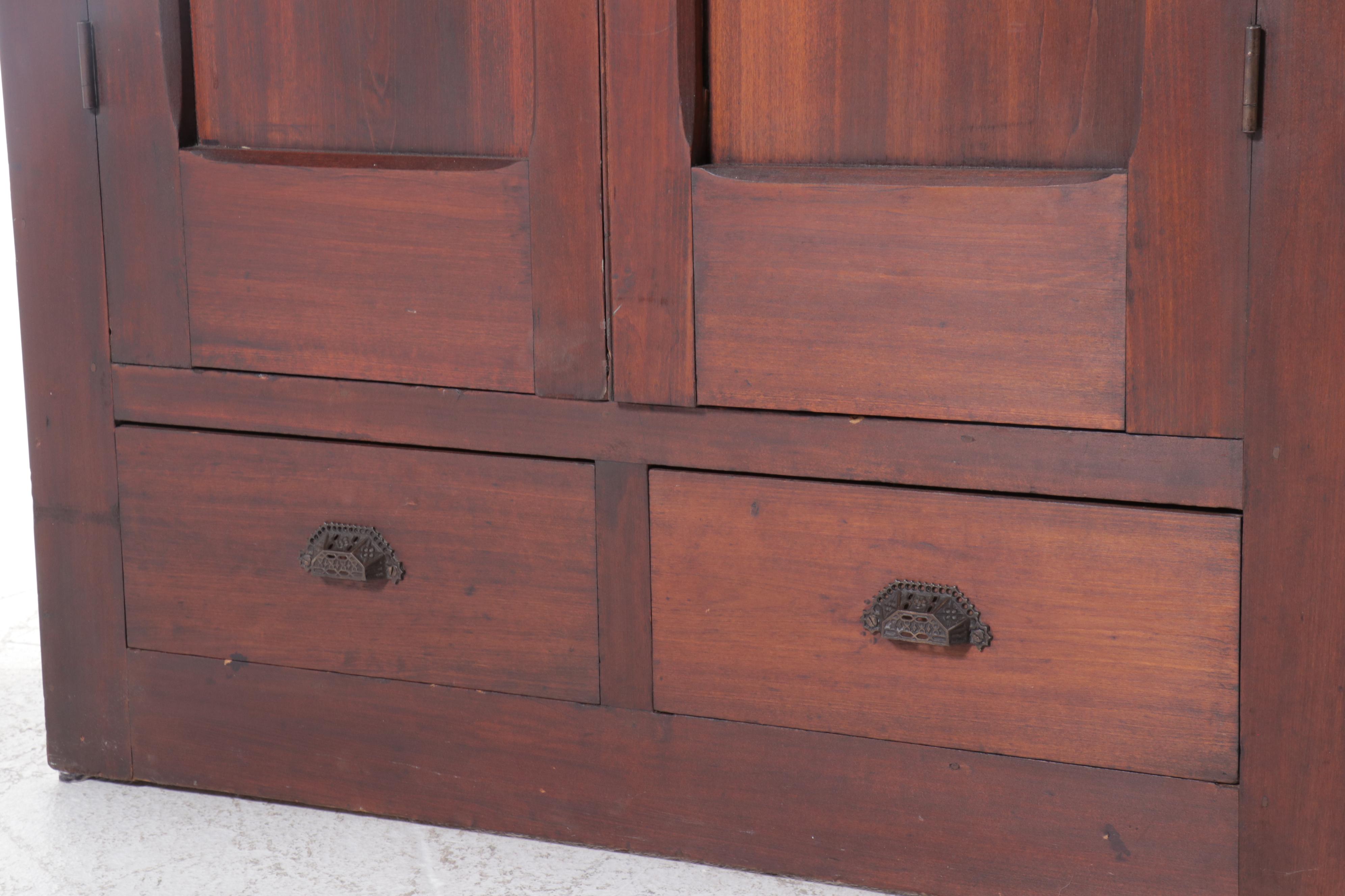 Traditional Style Mahogany Wardrobe