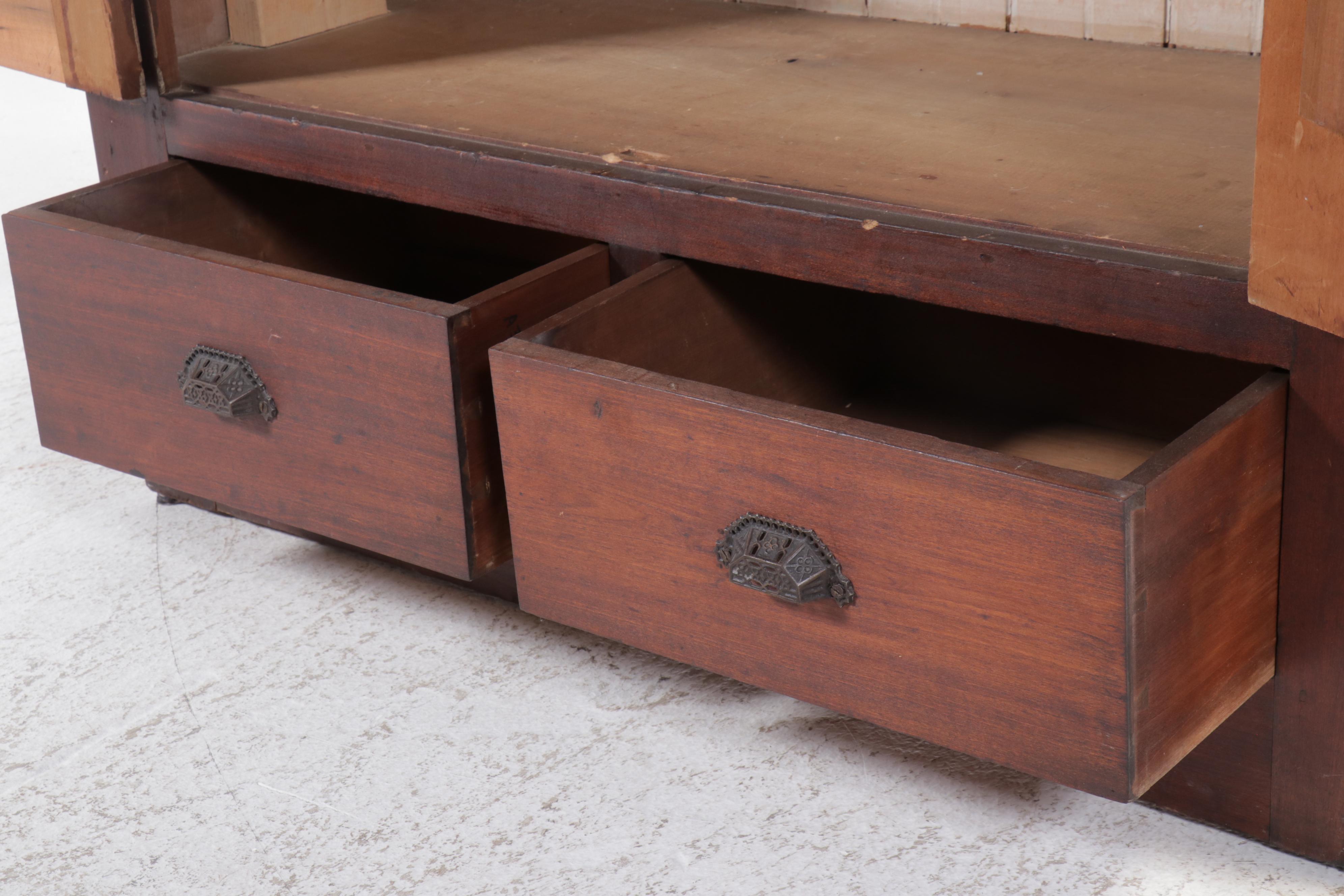 Traditional Style Mahogany Wardrobe