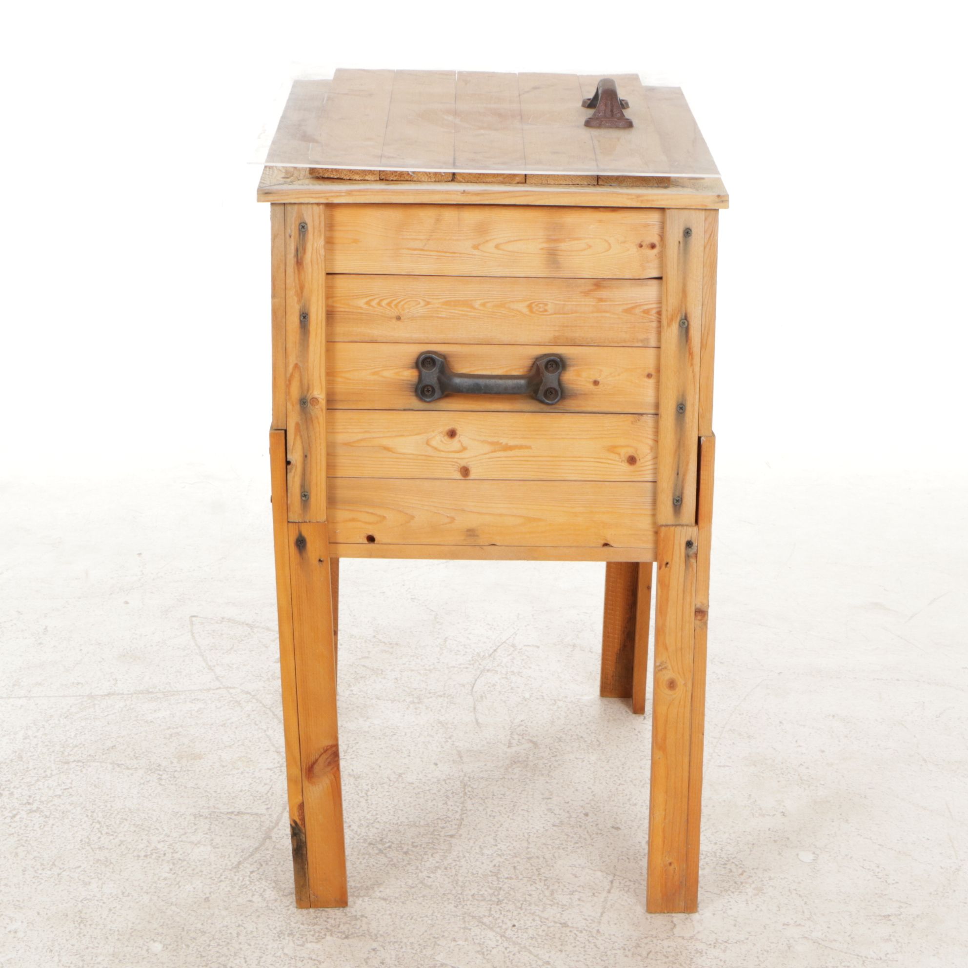 Wooden Patio Beverage Cooler with Bird Motif