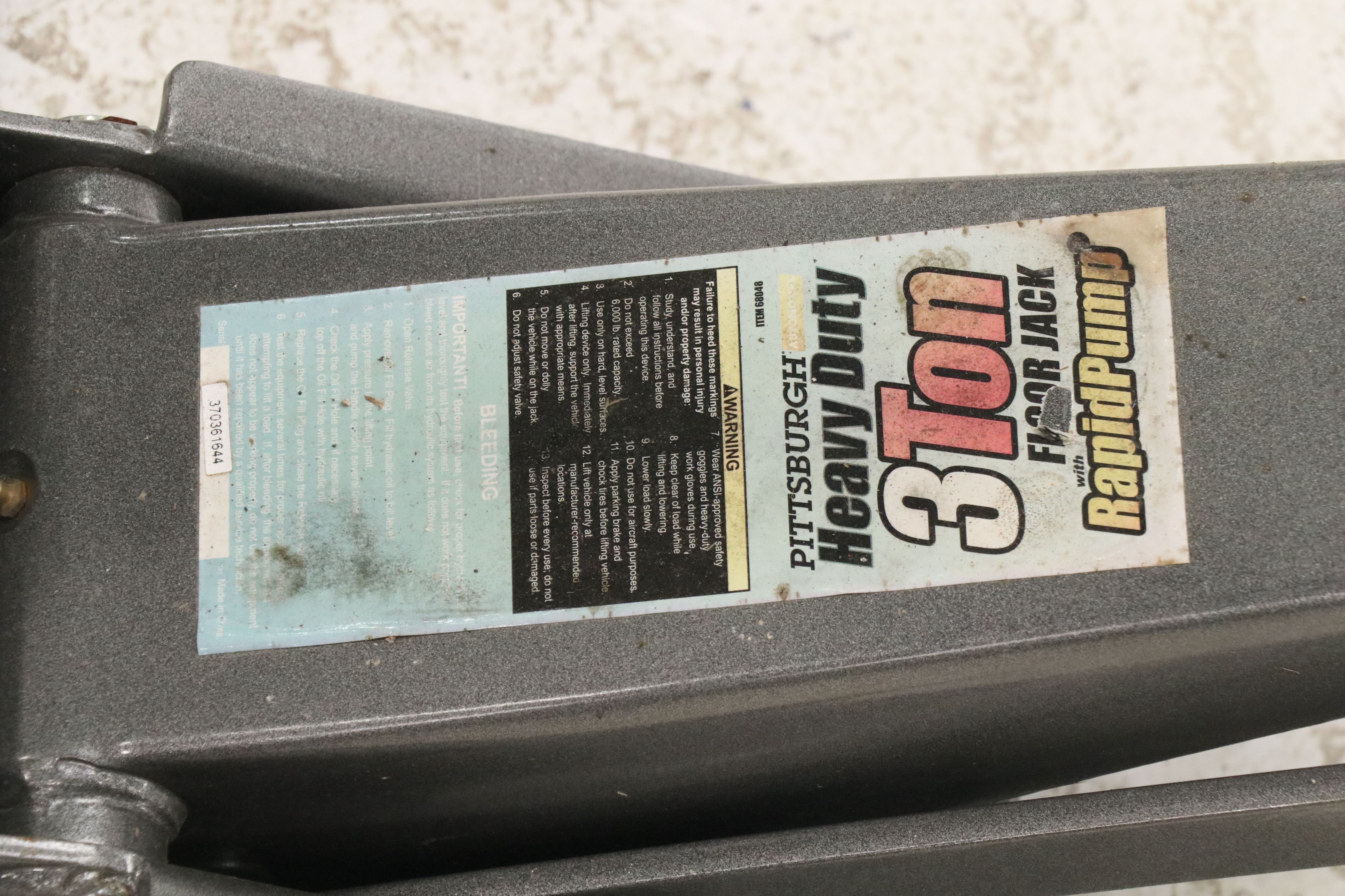 Pittsburgh Automotive RapidPump Heavy Duty 3-Ton Floor Jack