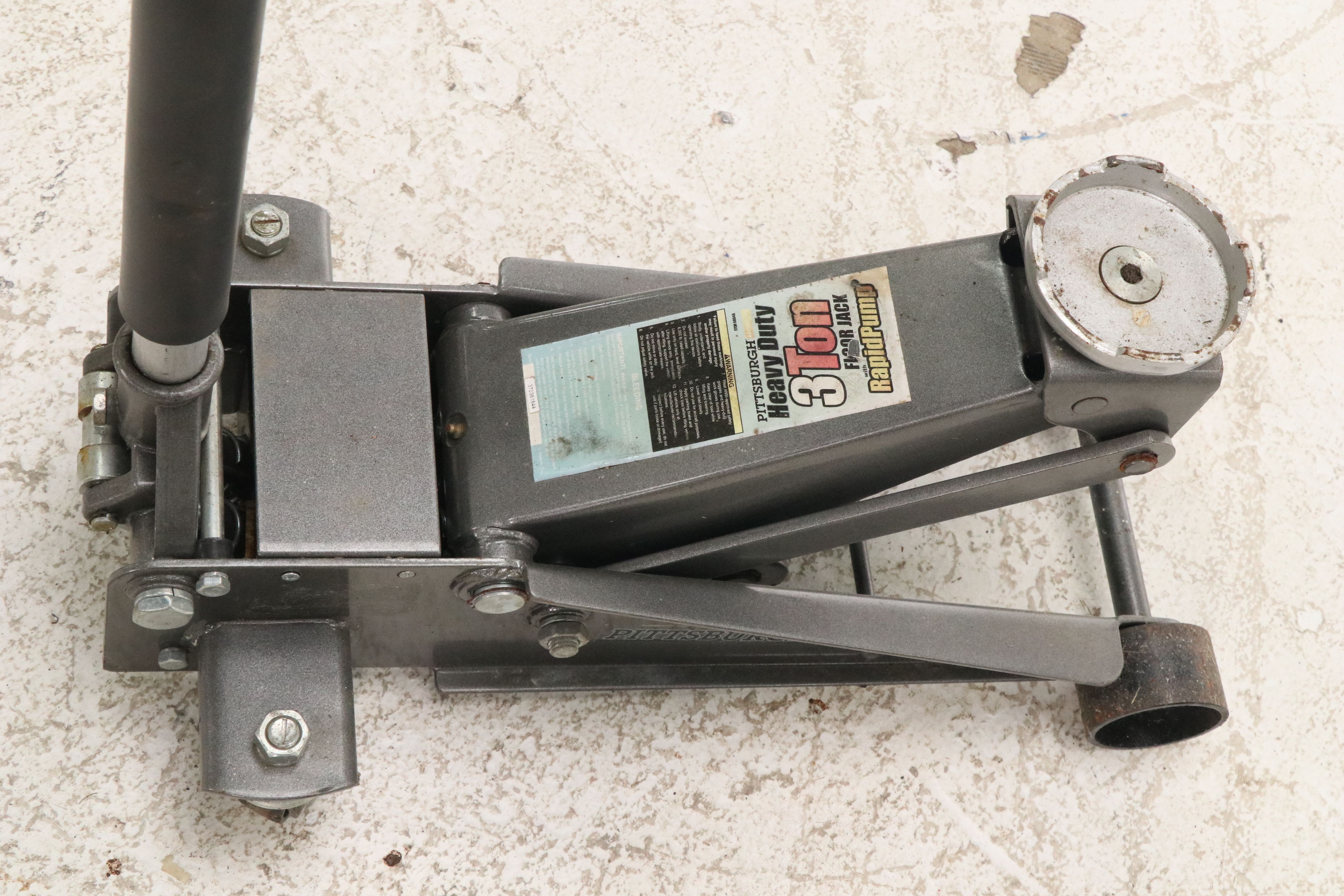 Pittsburgh Automotive RapidPump Heavy Duty 3-Ton Floor Jack