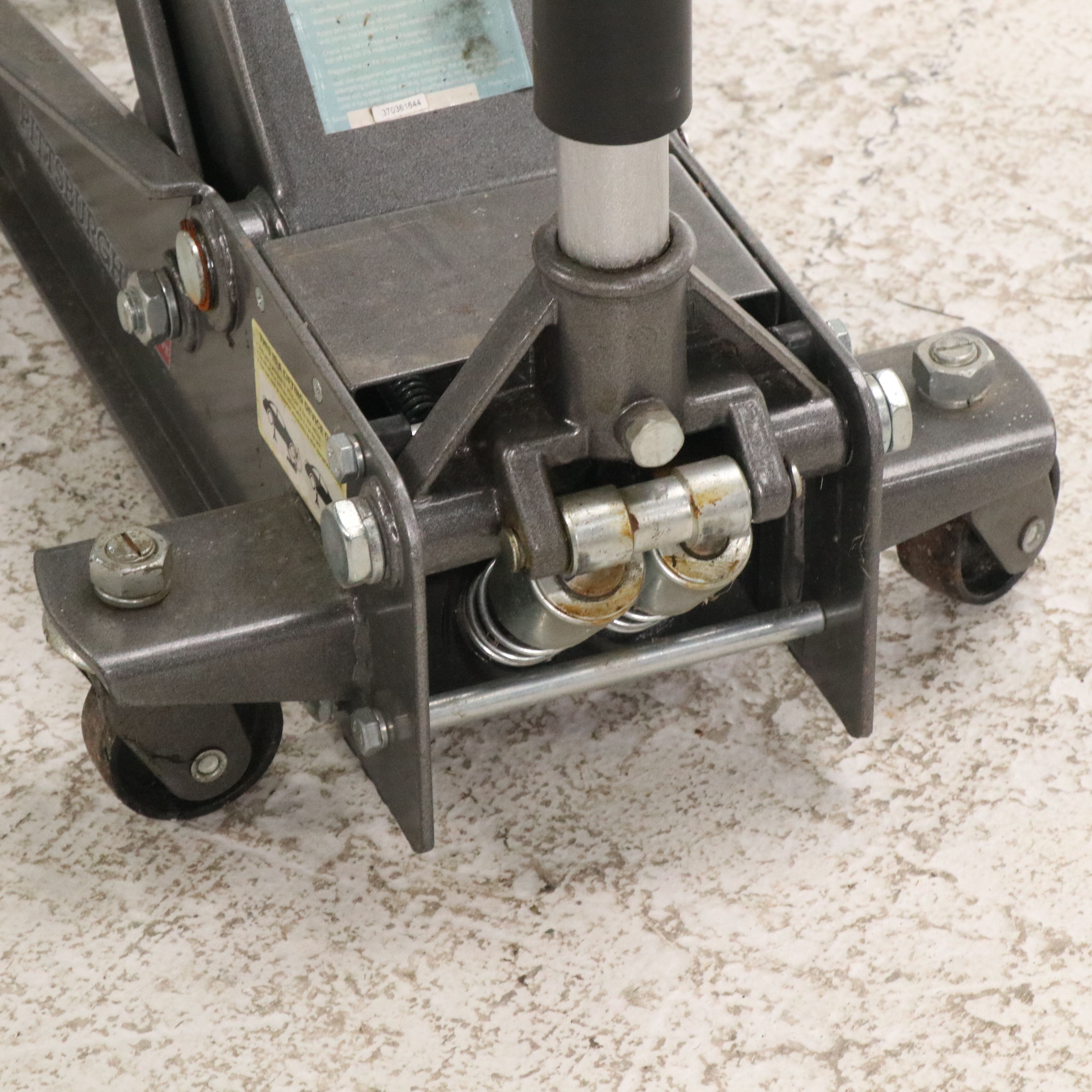 Pittsburgh Automotive RapidPump Heavy Duty 3-Ton Floor Jack