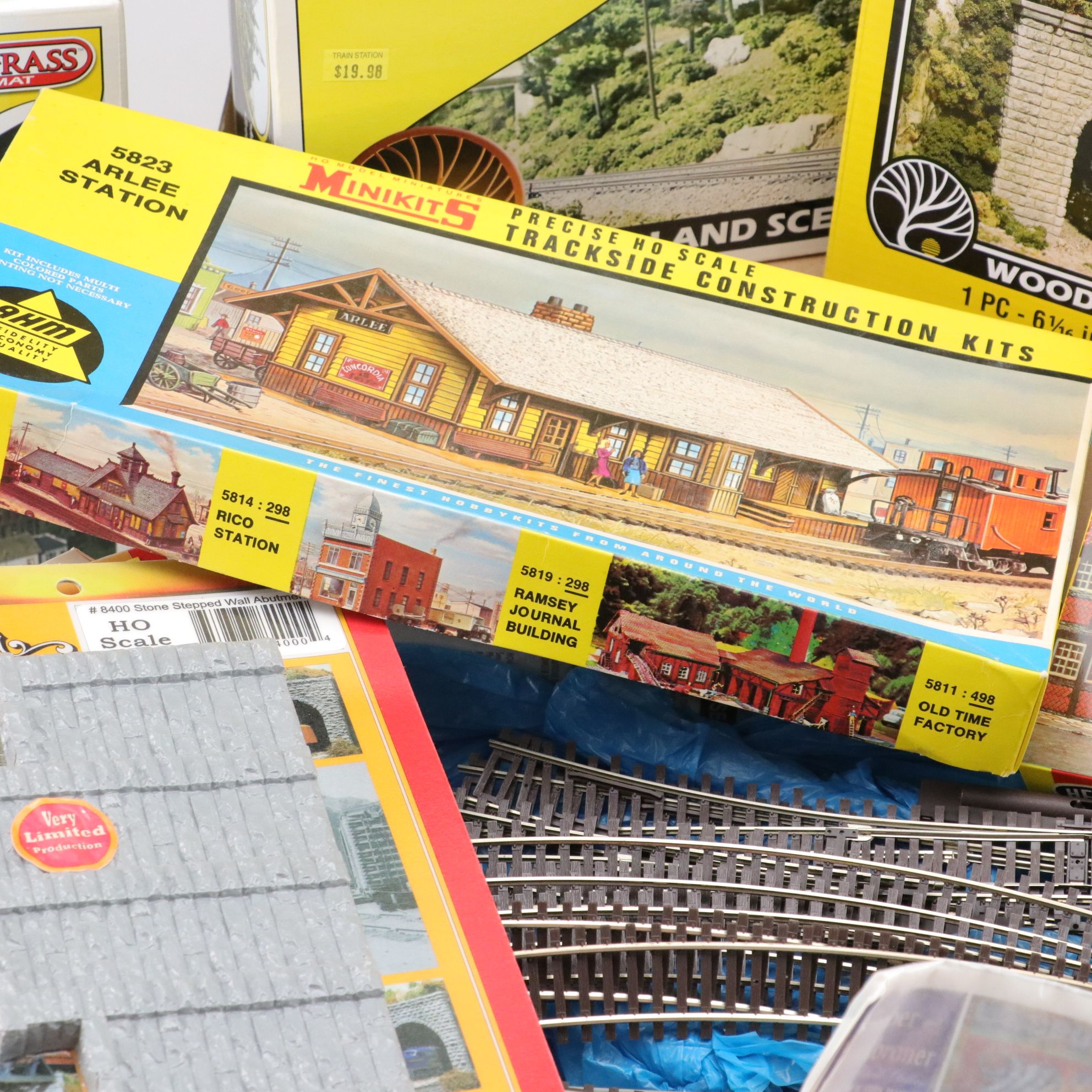 Miniature Train Kits Including HO Scale Railroad Scenery, Diecast Models & More