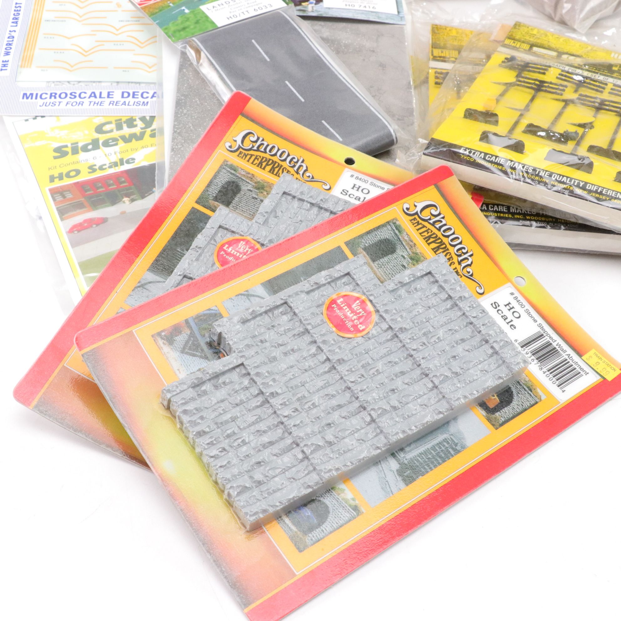 Miniature Train Kits Including HO Scale Railroad Scenery, Diecast Models & More